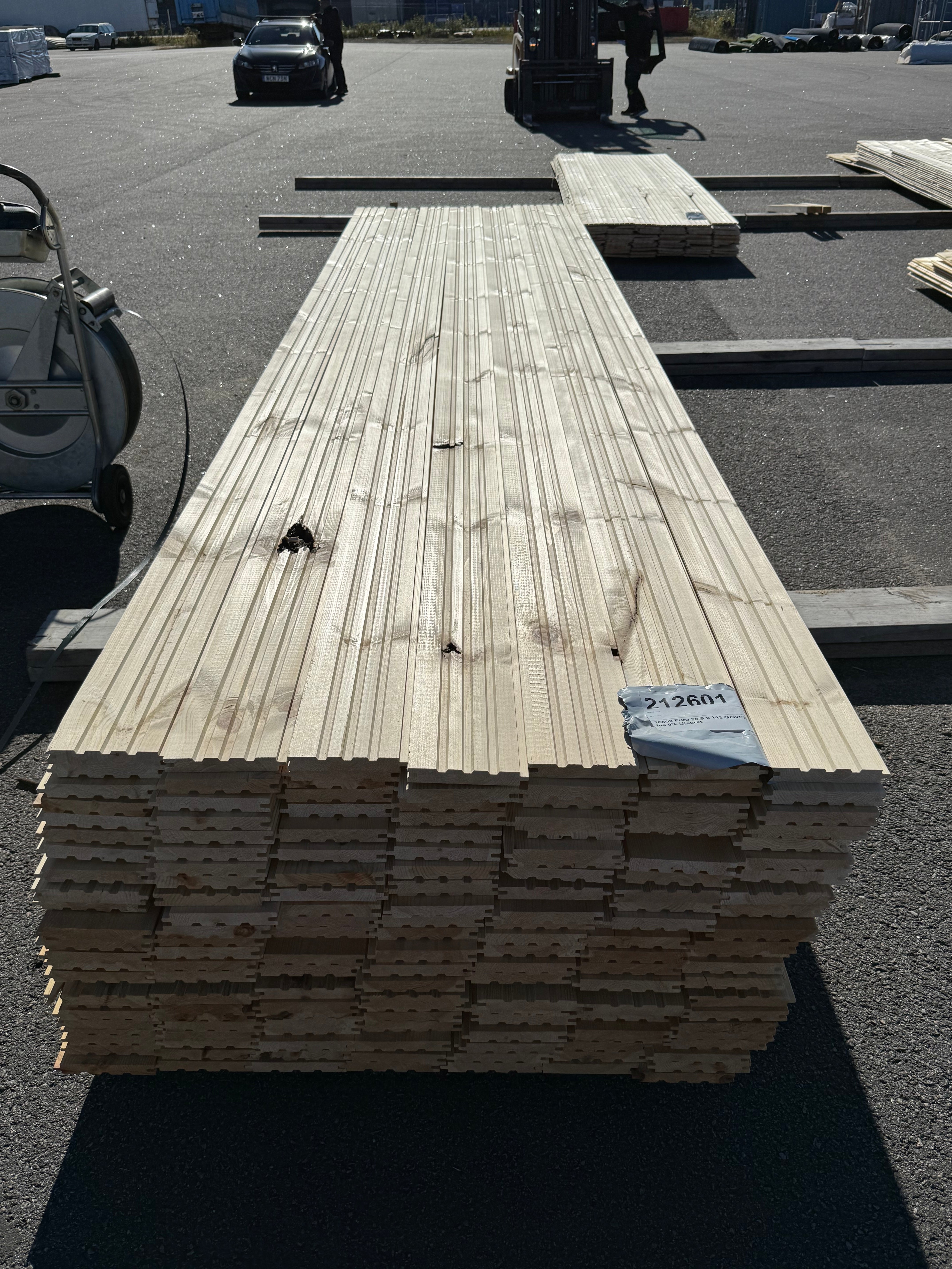 Paket Golv 20,5x142mm – 168 st (4,20–5,10 m, gran, obehandlad)
