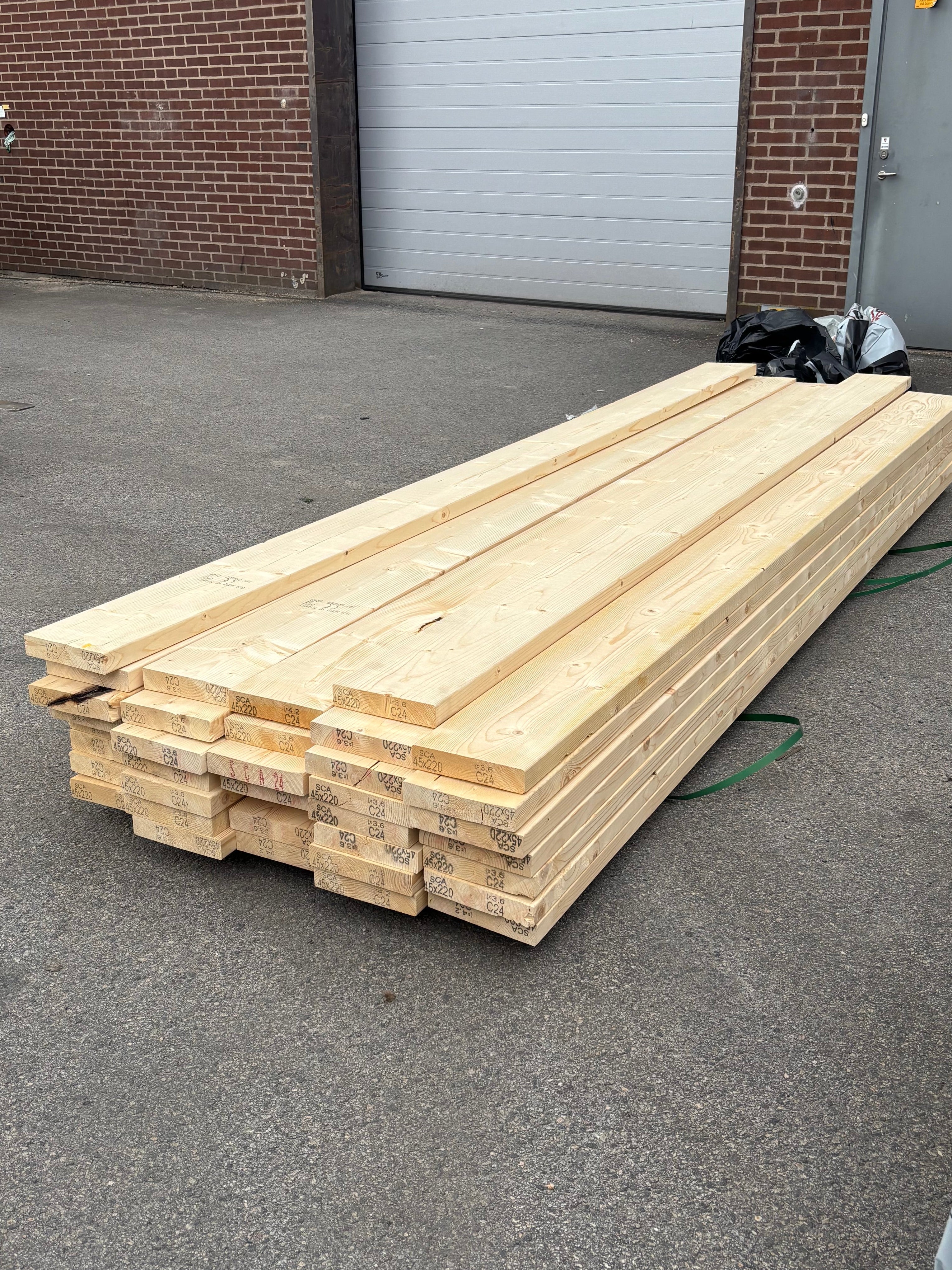 Paket Reglar 45x220mm 3,60m 37st C24
