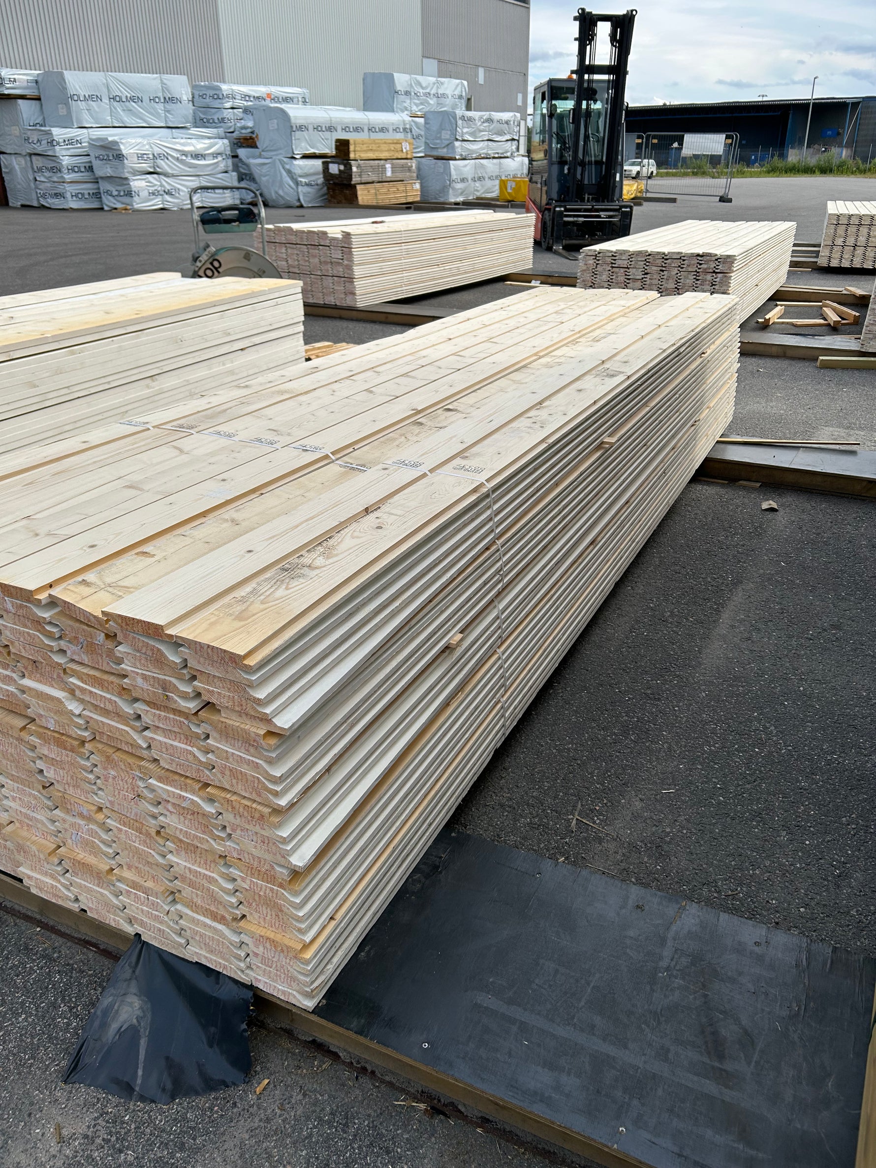 Paket Enkelfas Halvspont 22x120mm 3,60m 219st Grundmålad