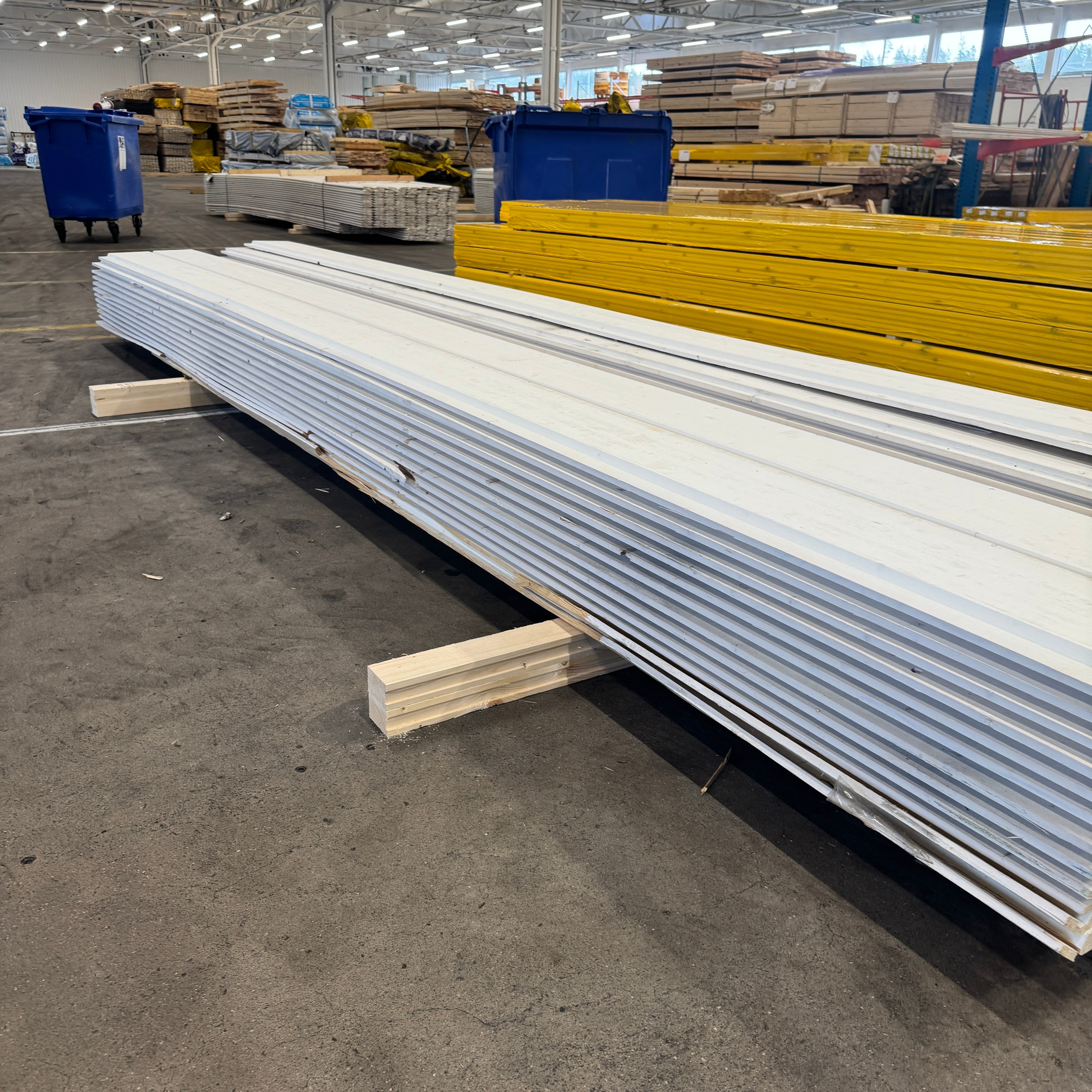 Paket Ytterpanel Limplan Enkelfas 25x225mm – 59 st (4,80 m, gran, grundmålad vit)