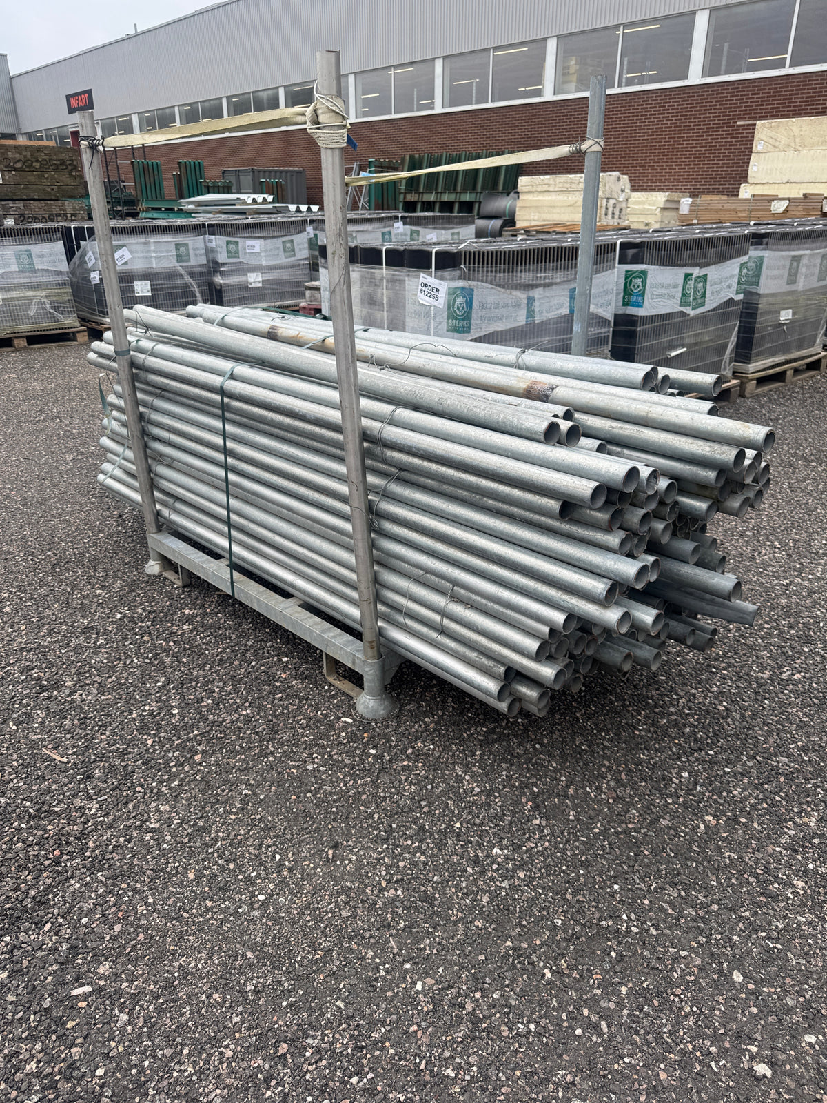 Pall Galvade Stålrör Ø44mm – ca 2,0m – ca 200st