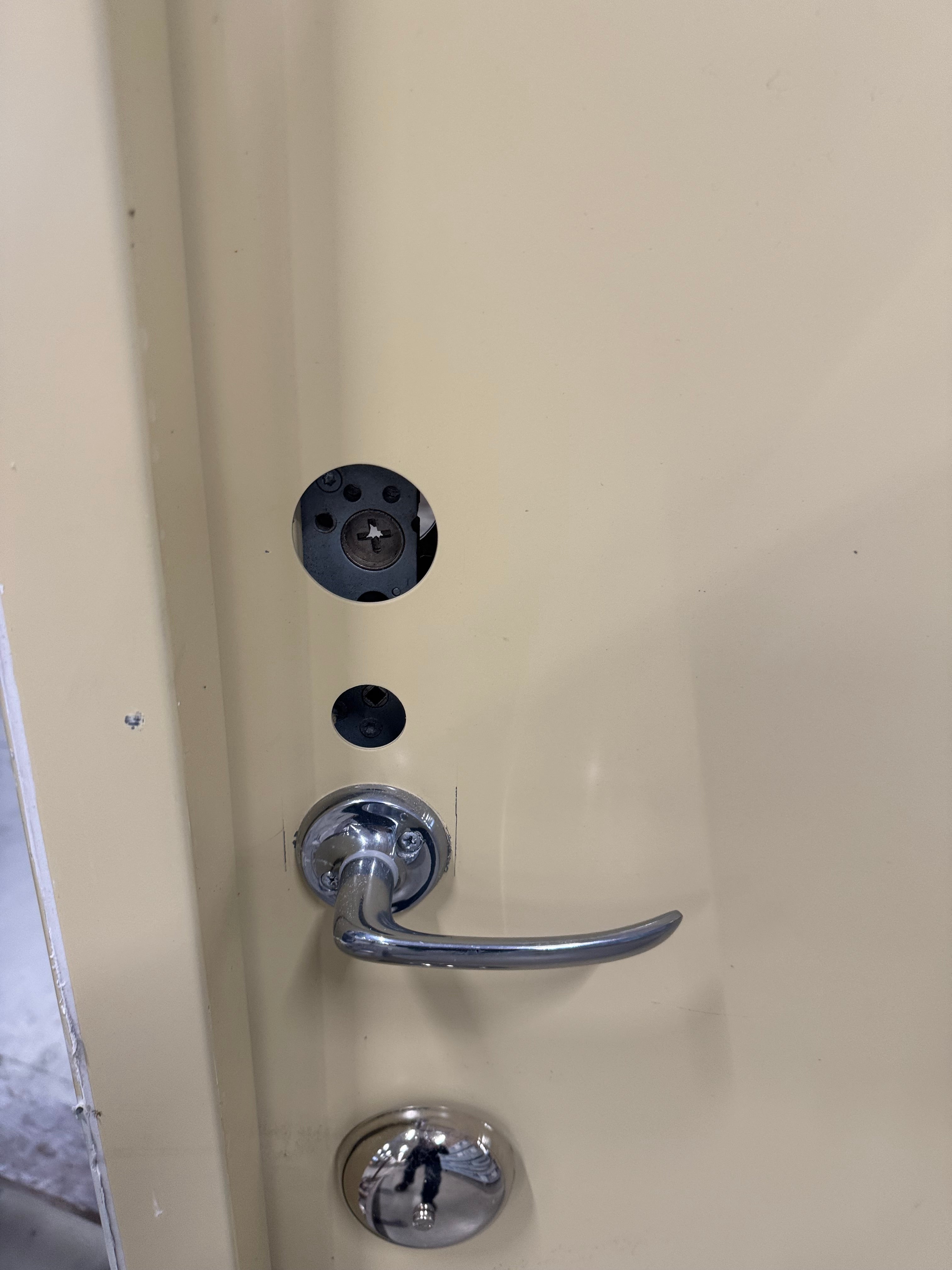 Lägenhetsdörr / Ståldörr Daloc – 99,5x219,5 cm (Vänsterhängd, Gul)