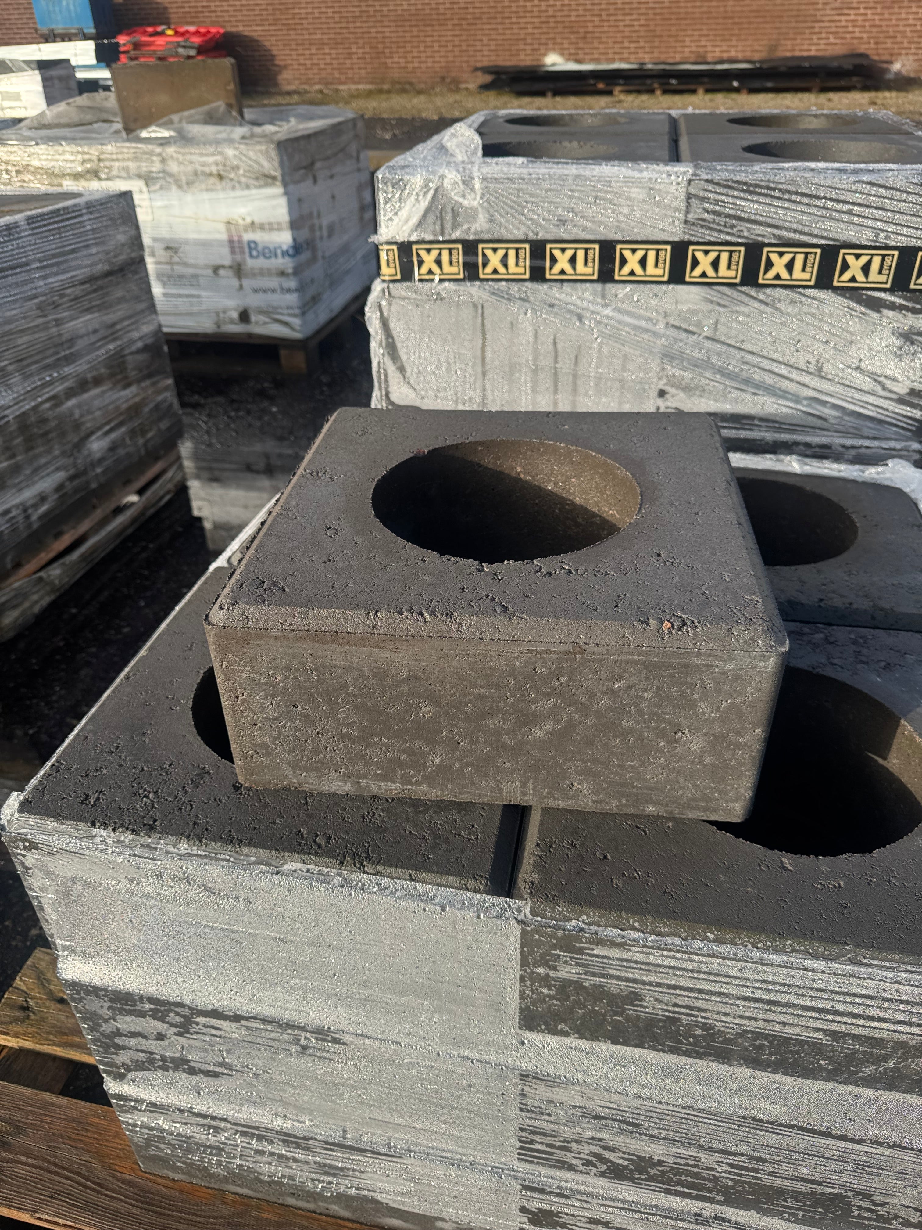 Stolpelement Slät 350x350x150mm – Ø200mm, Grafit