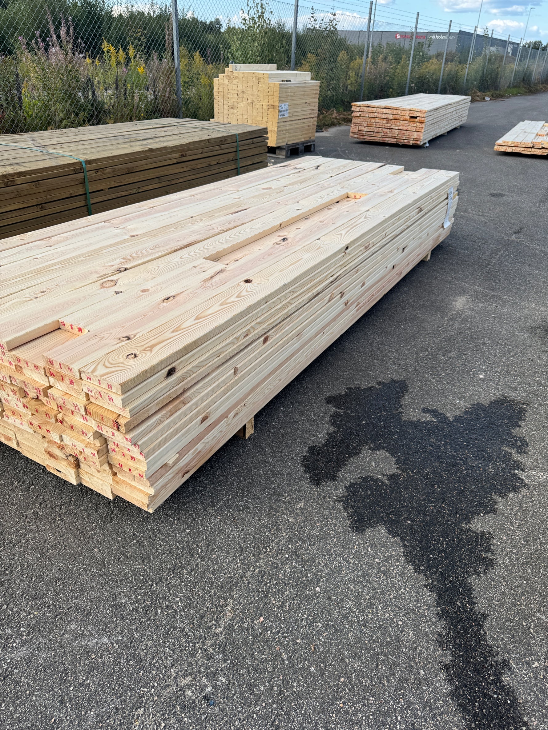 Paket Hyvlad 28x120 – 125st – 3.00 m – ANDRASORTERING
