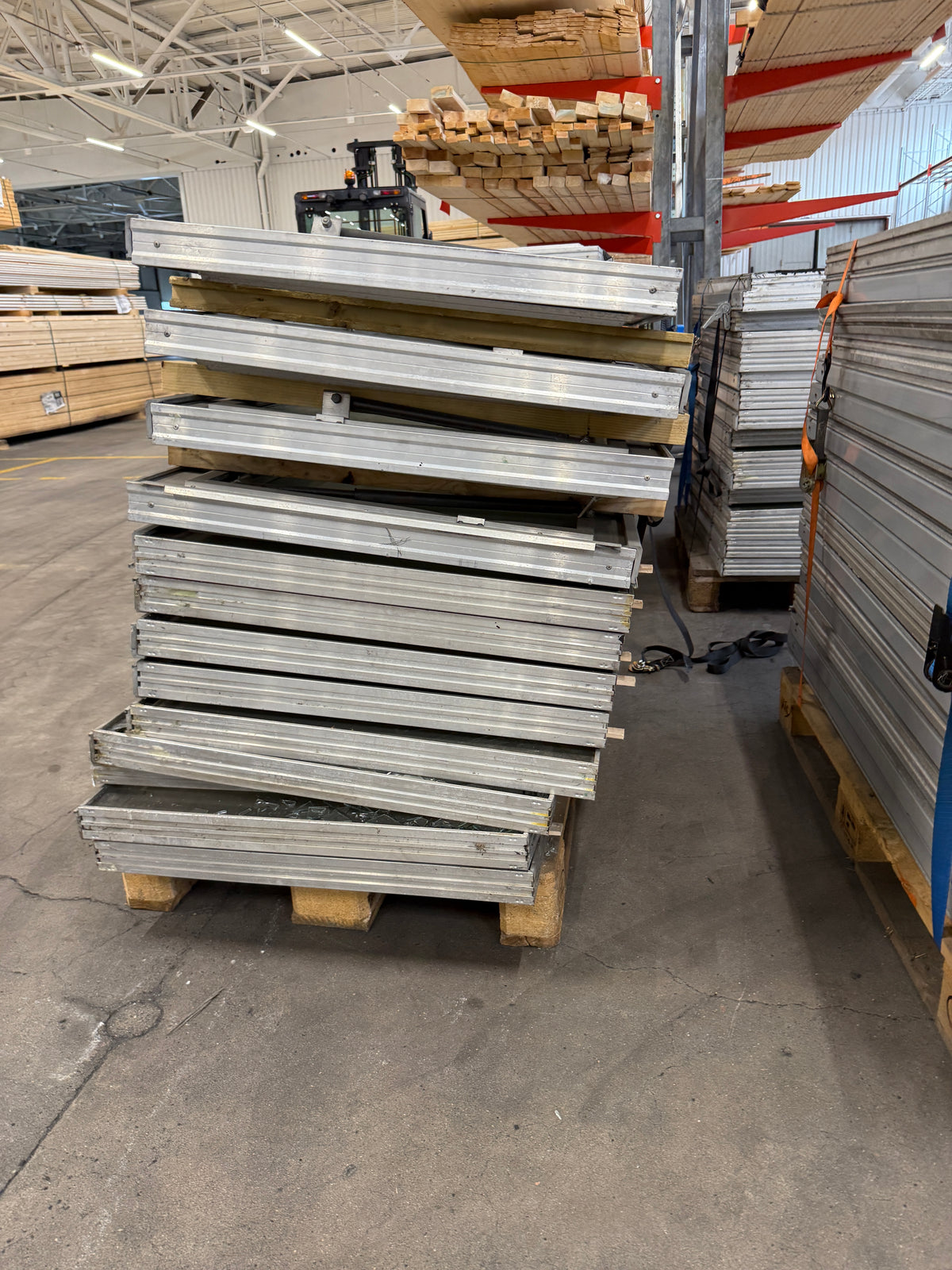 Parti Aluminiumfönster – 55 st (3- Glas)