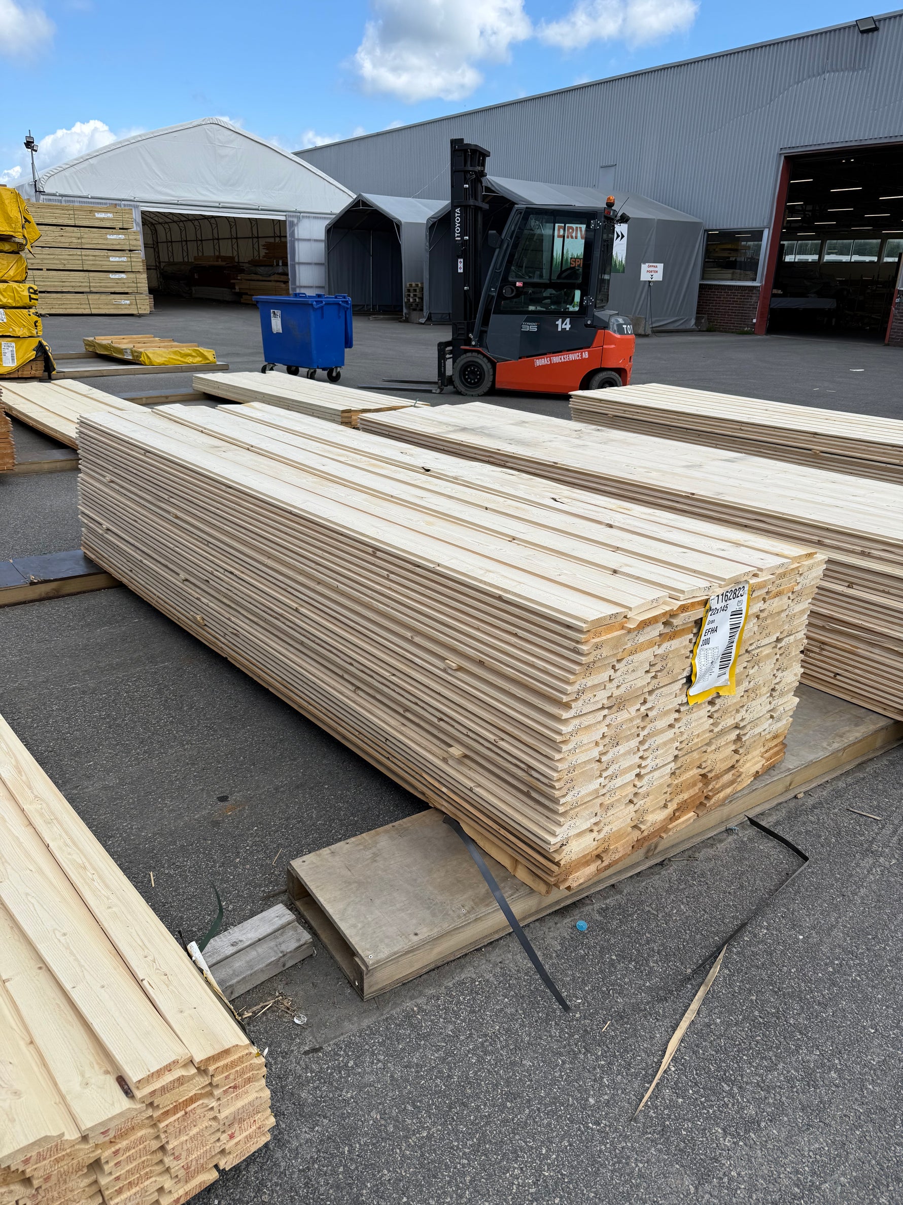 Paket Ytterpanel Enkelfas Halvspont 22x145mm 3.30m 209st