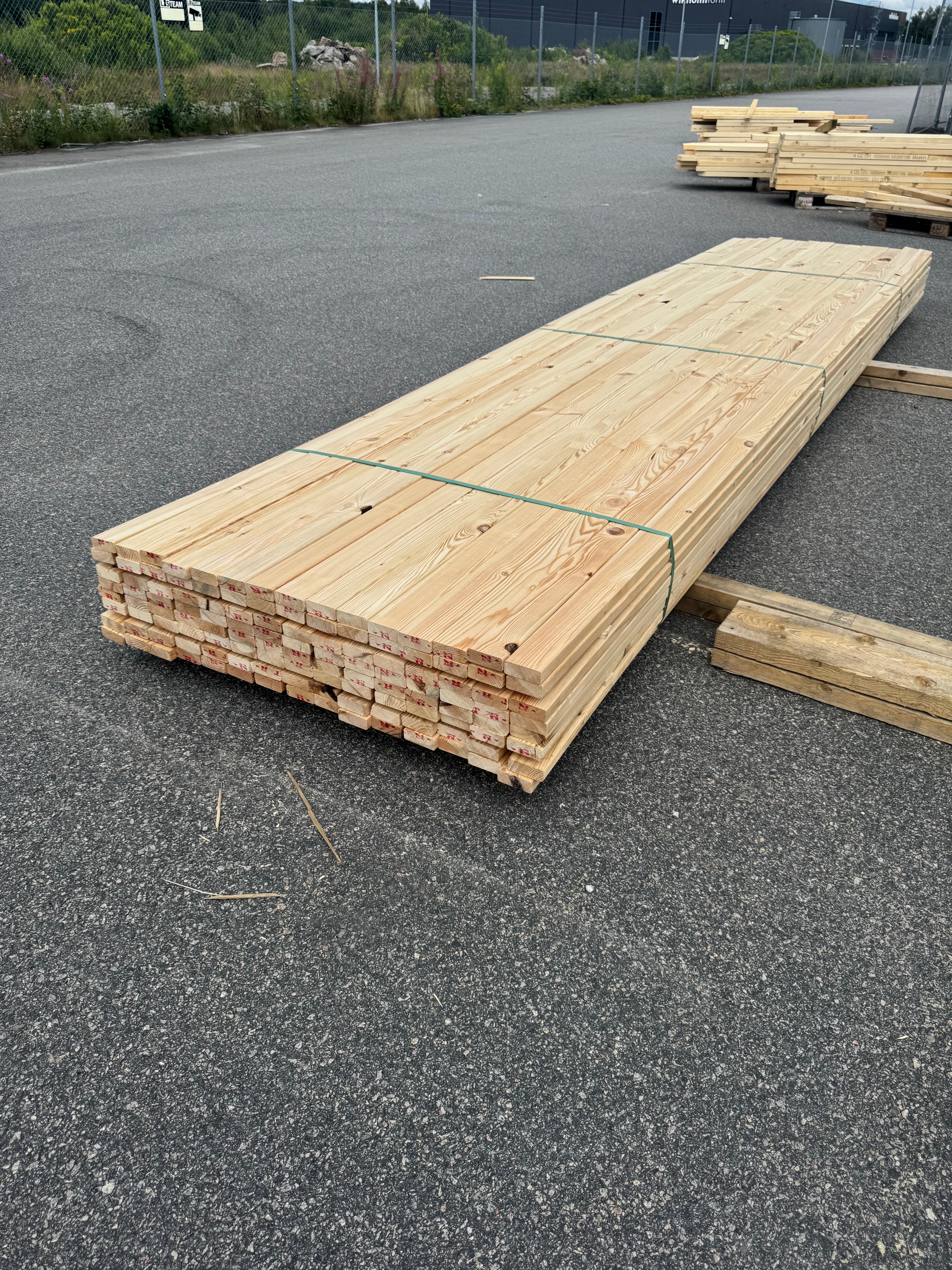 Paket Glespanel 28x70 – 120 st (4,50 m, furu)