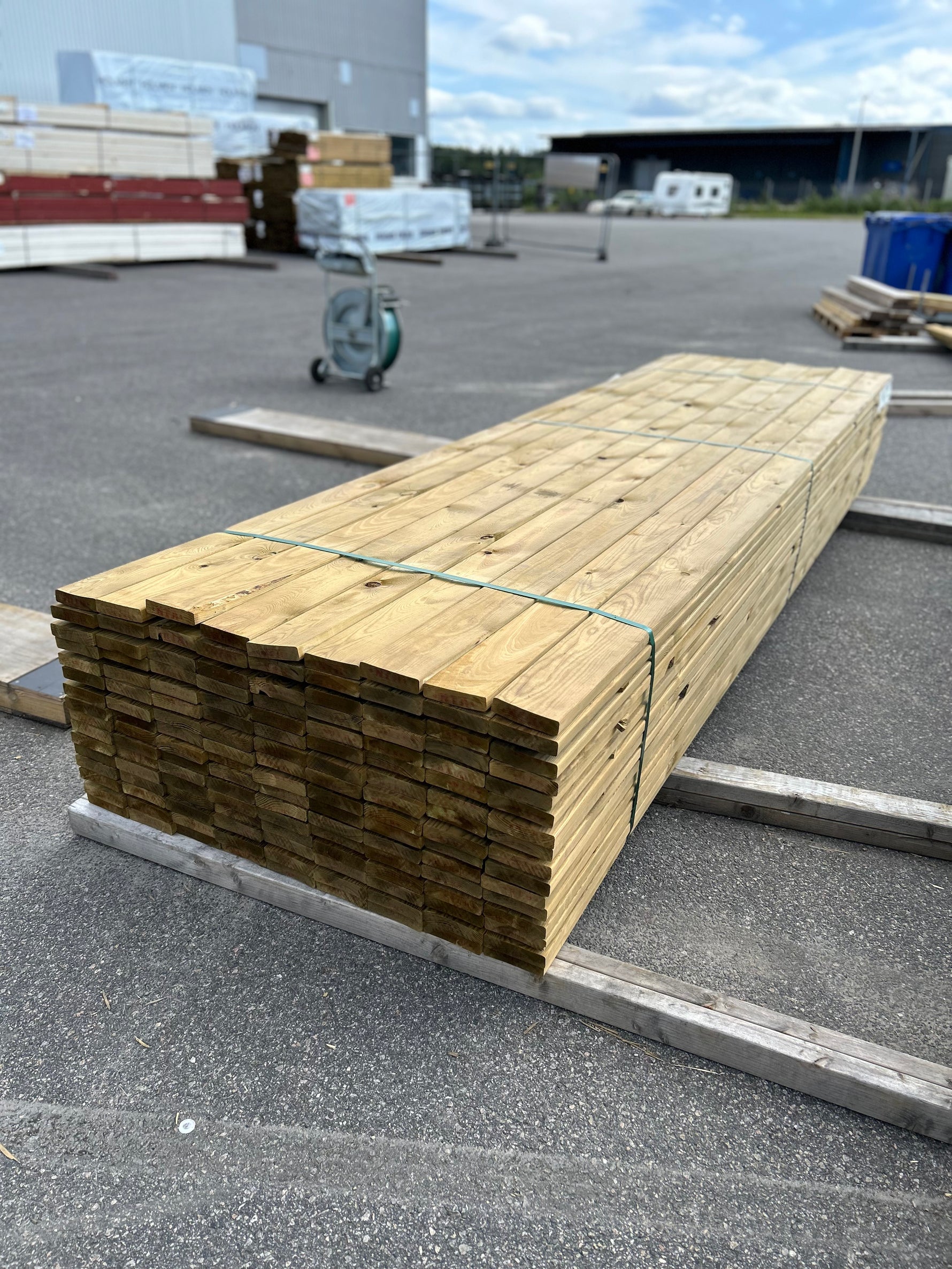 Paket Trall Furu 28x120mm 3,90m 144st Impregnerad B-sortering