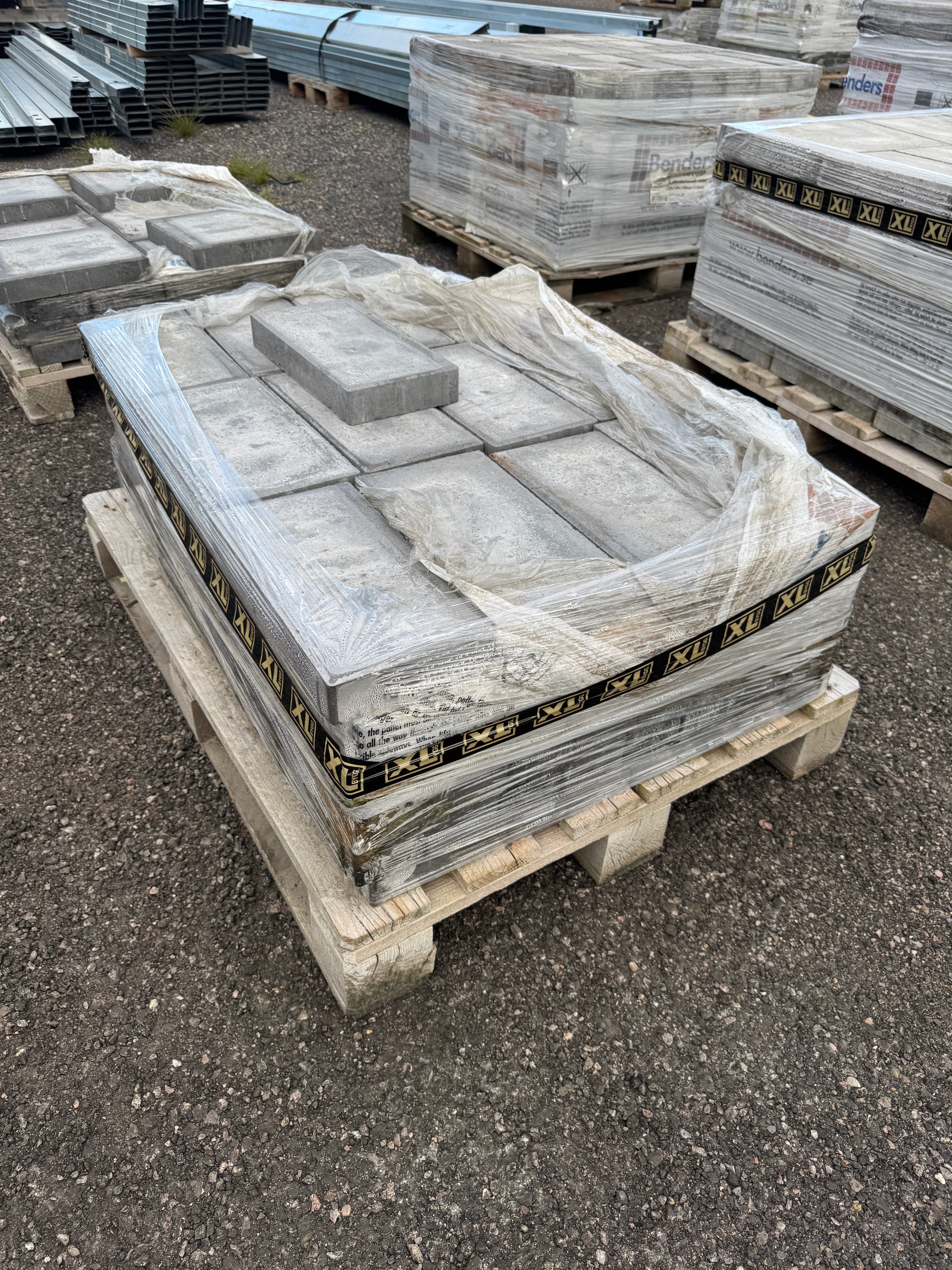 Marksten Siena Slät Fasad 350x175x50mm Grafit – 1 pall (73 st)