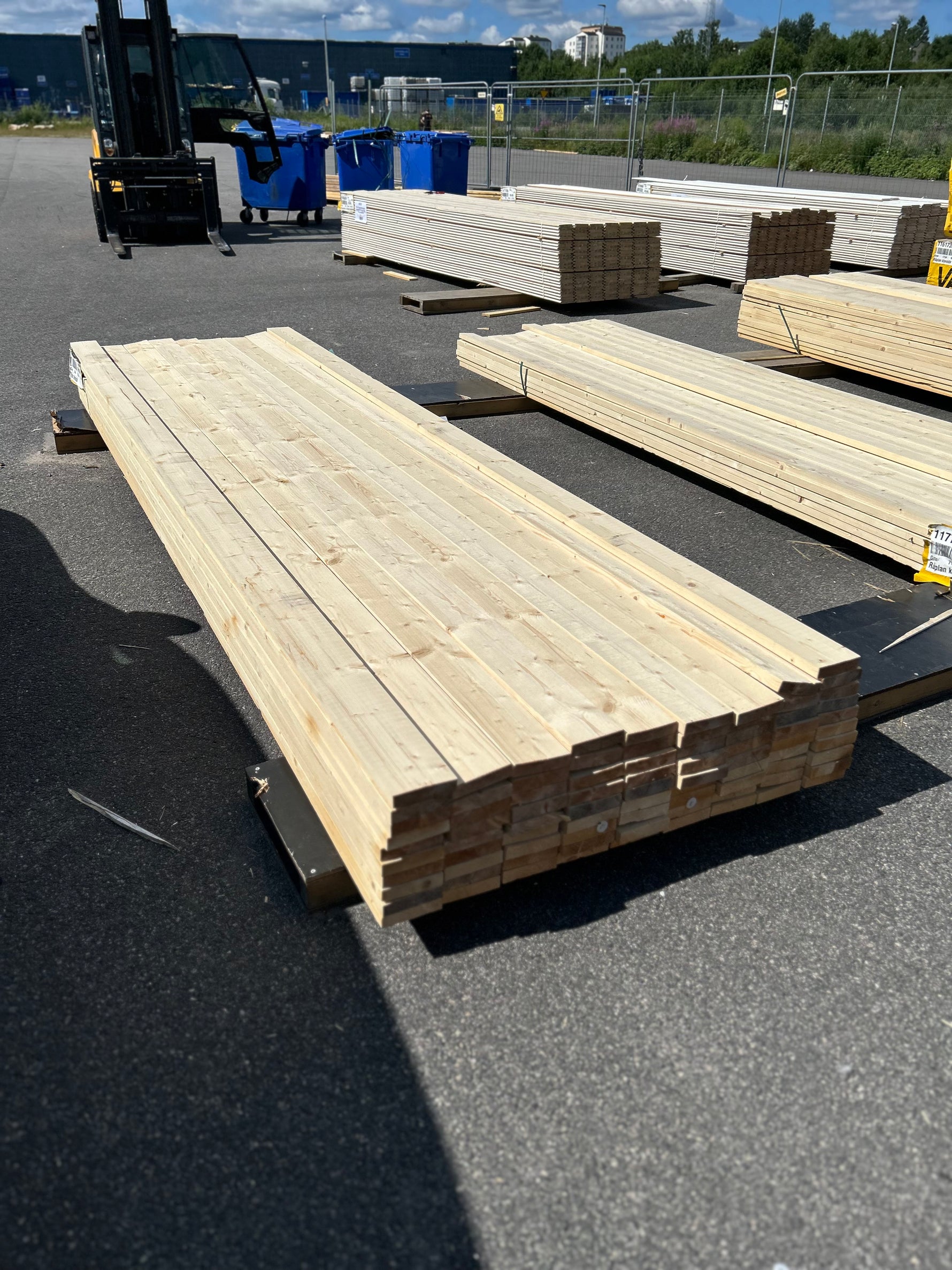 Paket Finsågade Brädor 28x120mm 3,90m 83st Obehandlade