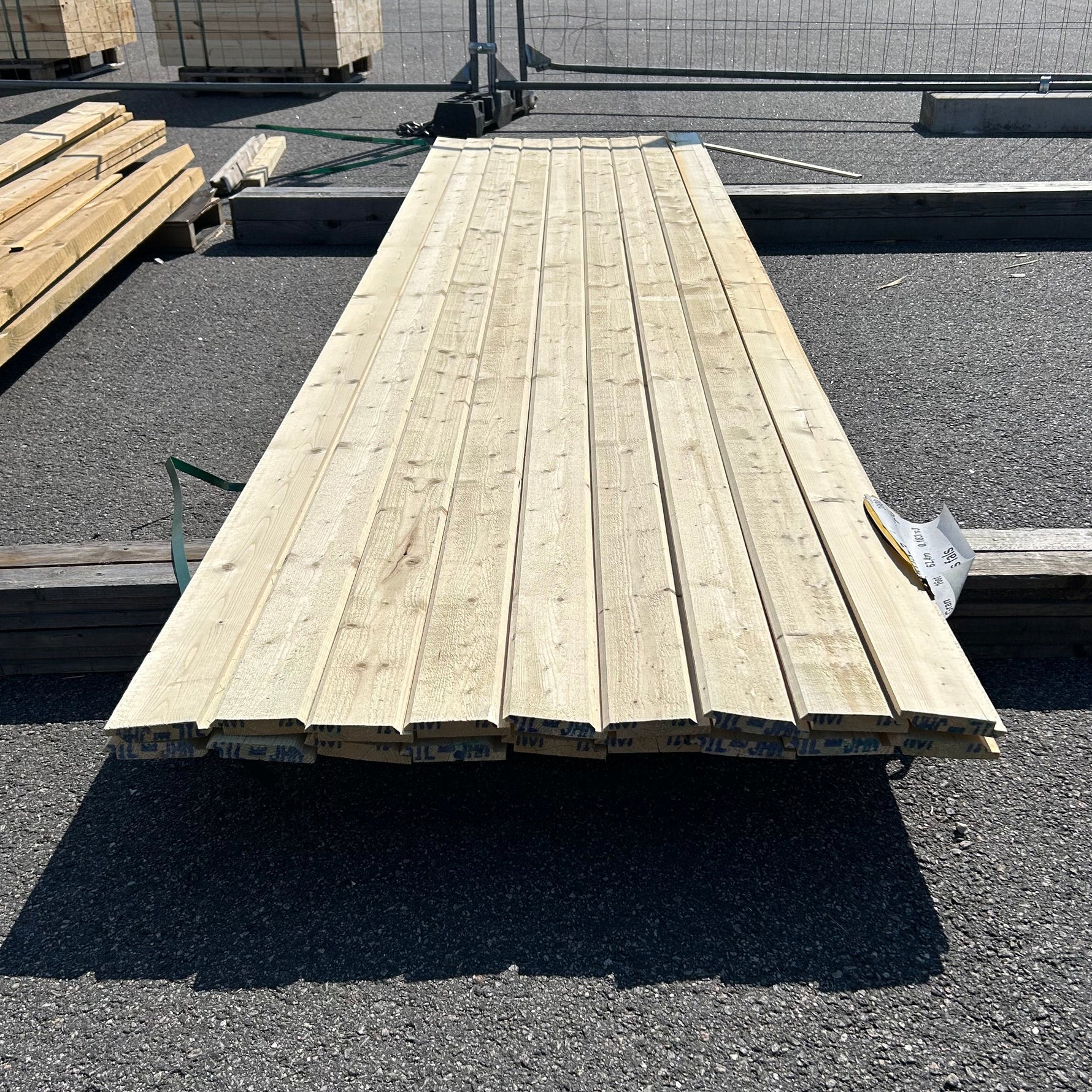 Paket Ytterpanel Dubbelfas Fals 22x120mm 3.90m- 18st