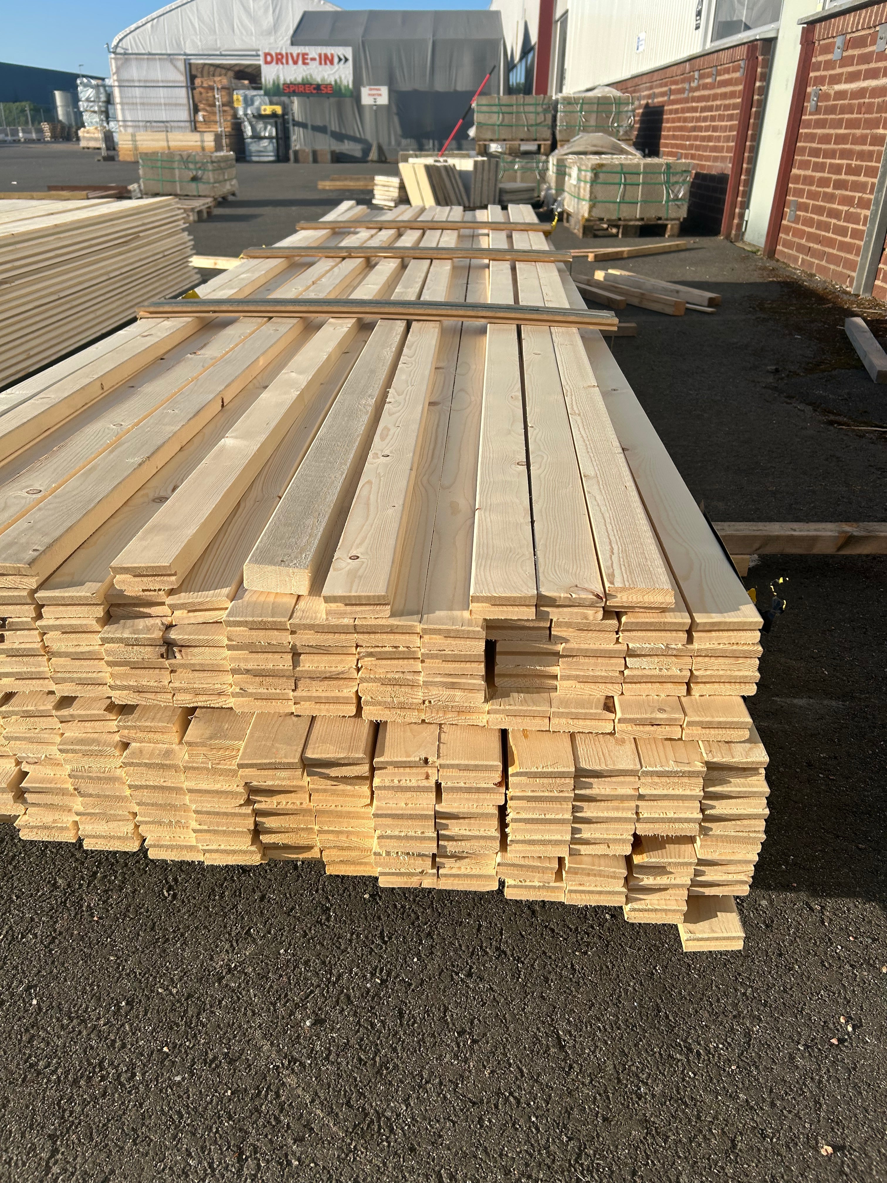 Paket Glespanel 28x60 – 200st (4.50 m) – Ändspontad – Obehandlad