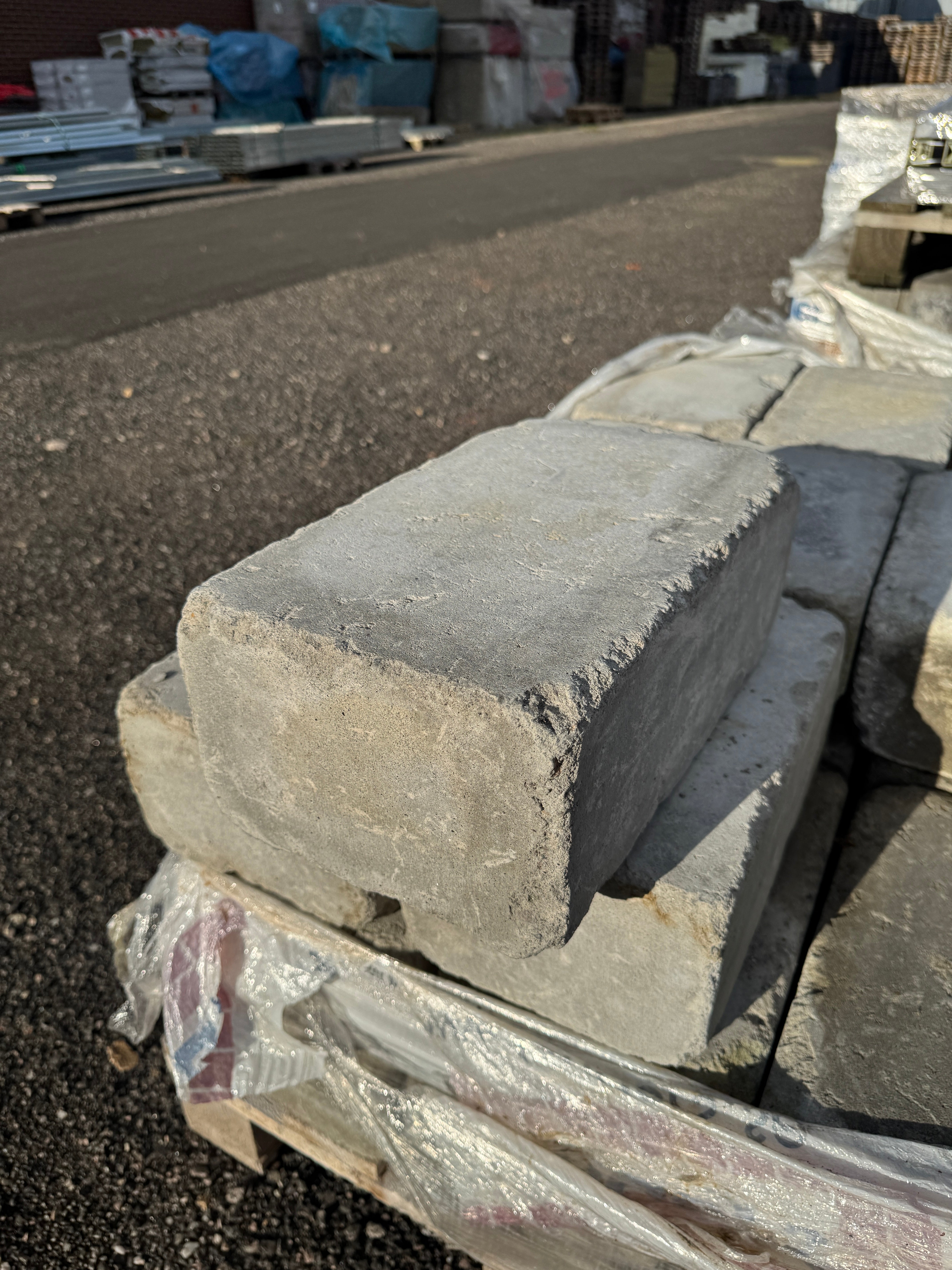 2 pall Marksten Labyrint Antik Maxi 350x210x140mm Grå