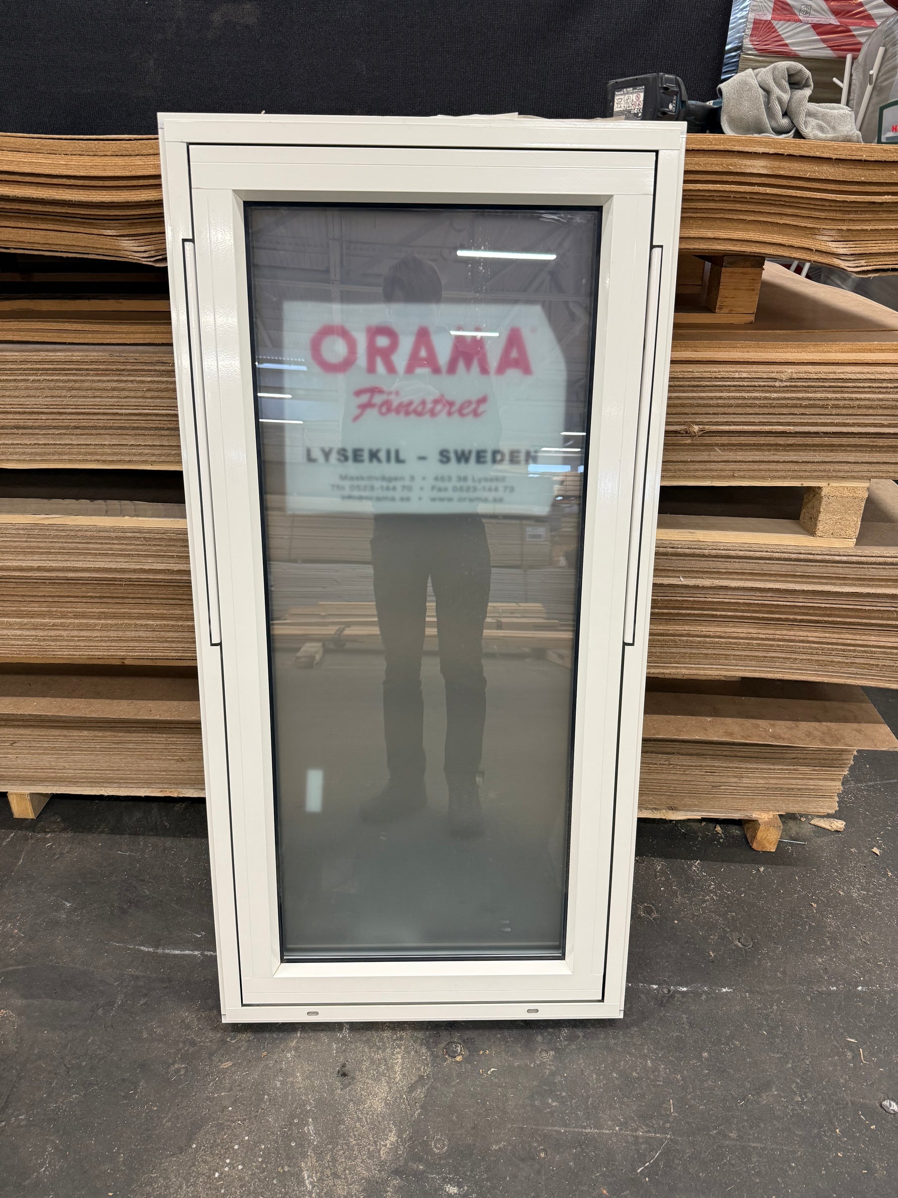 Fönster 68x138 cm Alu/Komposit Frostad Vit - Spirec
