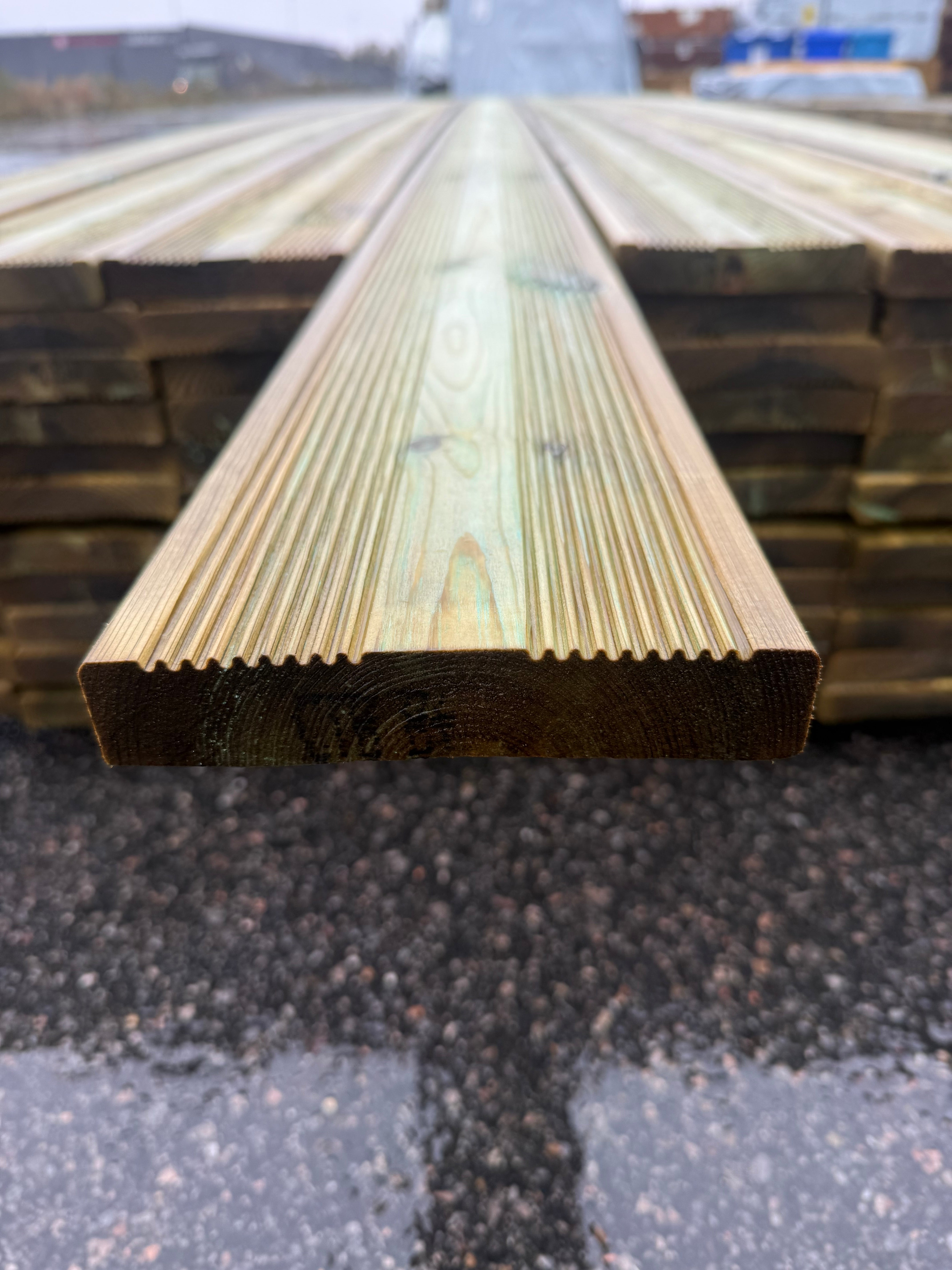 Paket Tryckimpregnerad Rillad Trall 27x145mm 5.40m 77st (B-Sortering)