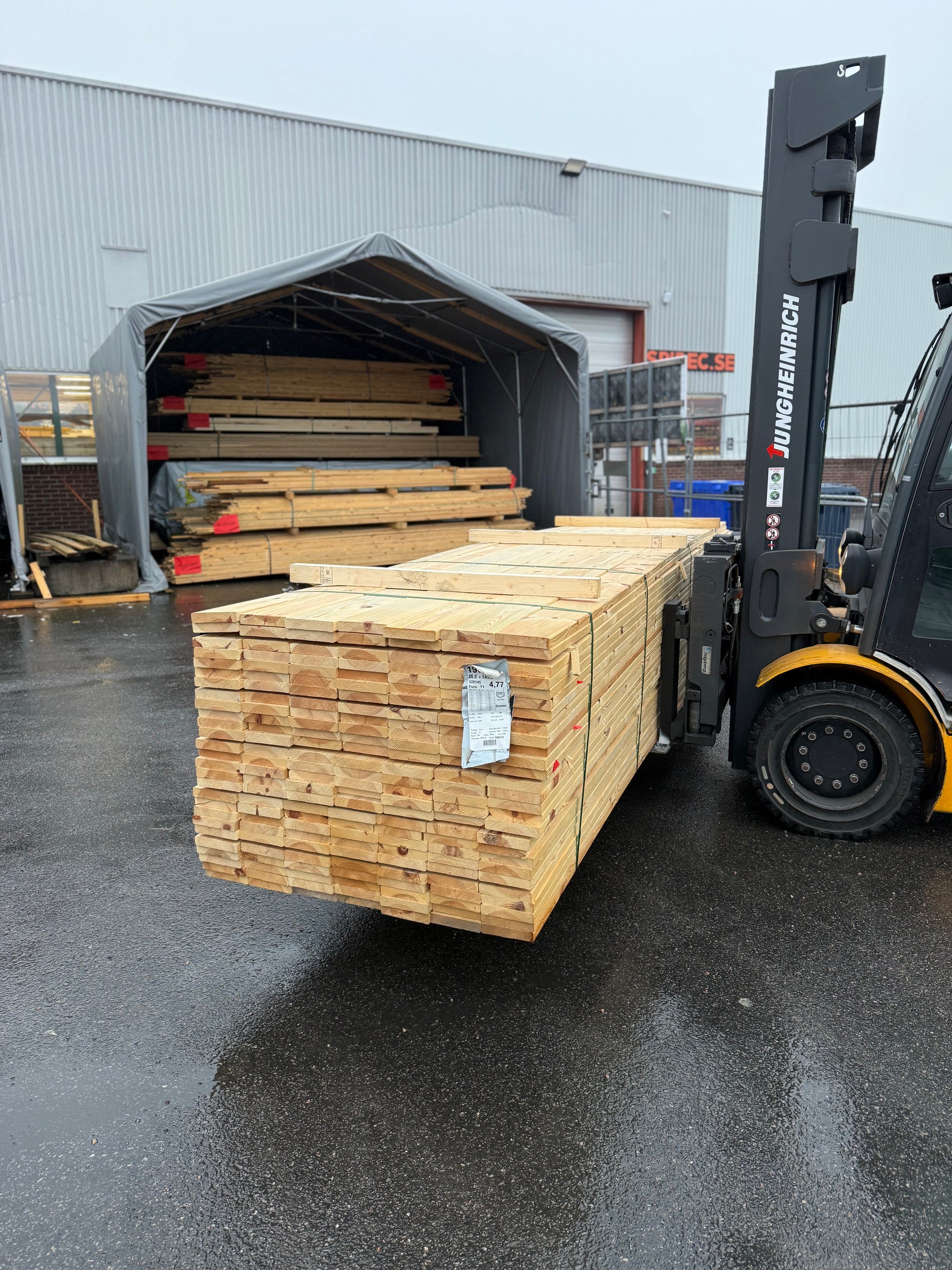 Paket Rillade Brädor 27x145mm Furu 3.90-4.50m (B-Sortering) - Spirec