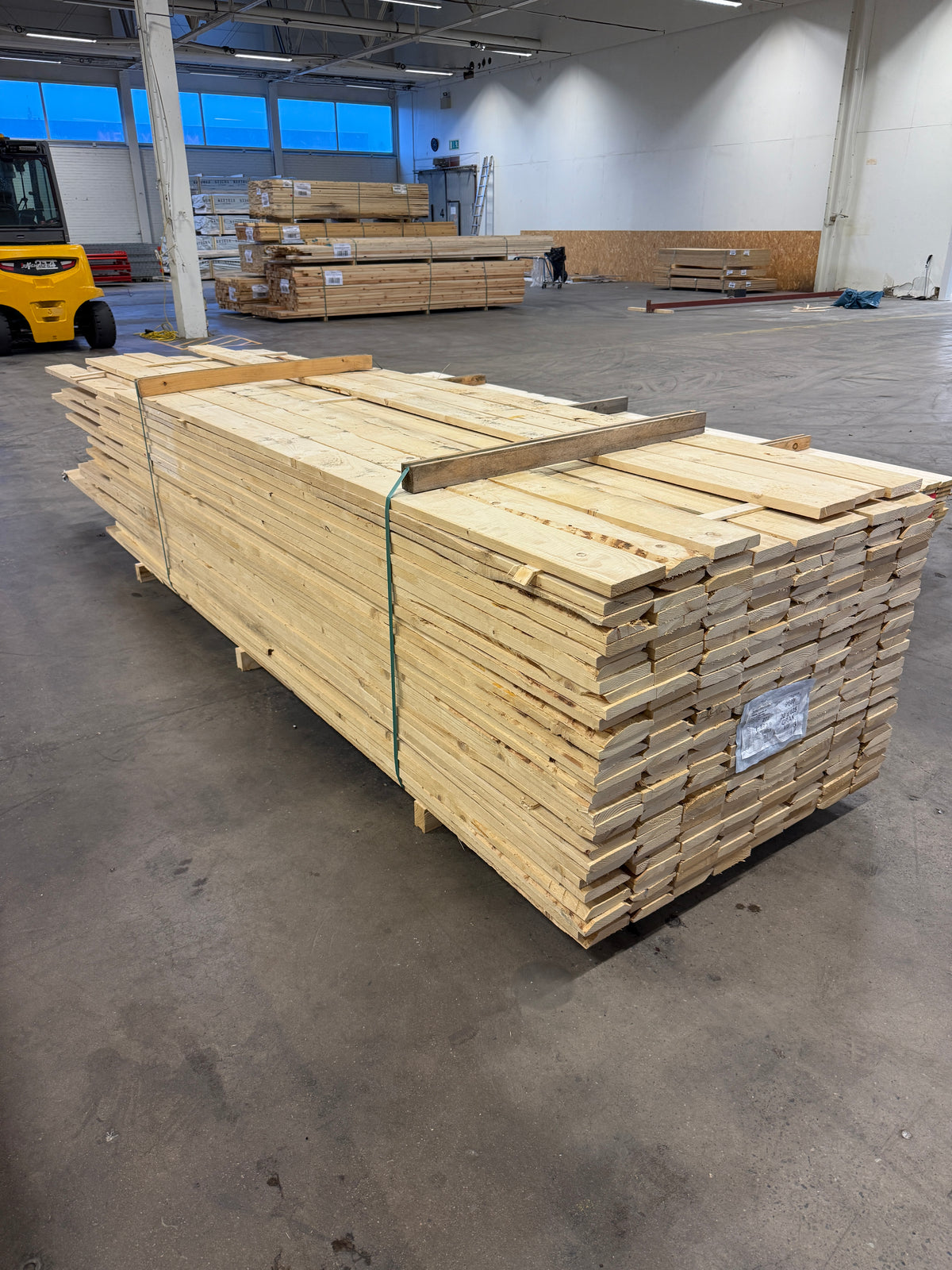 Paket Råsågade Brädor 22×125 mm – (2,40–3,60 m) – 246 st