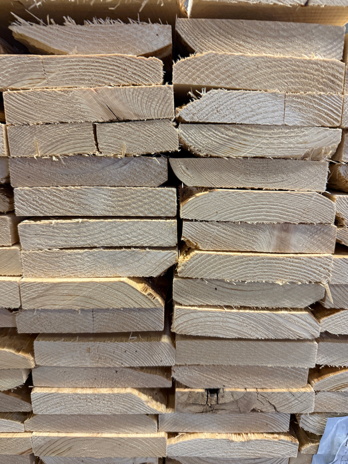 Paket Råsågade Brädor 22×125 mm – (2,40–3,60 m) – 246 st