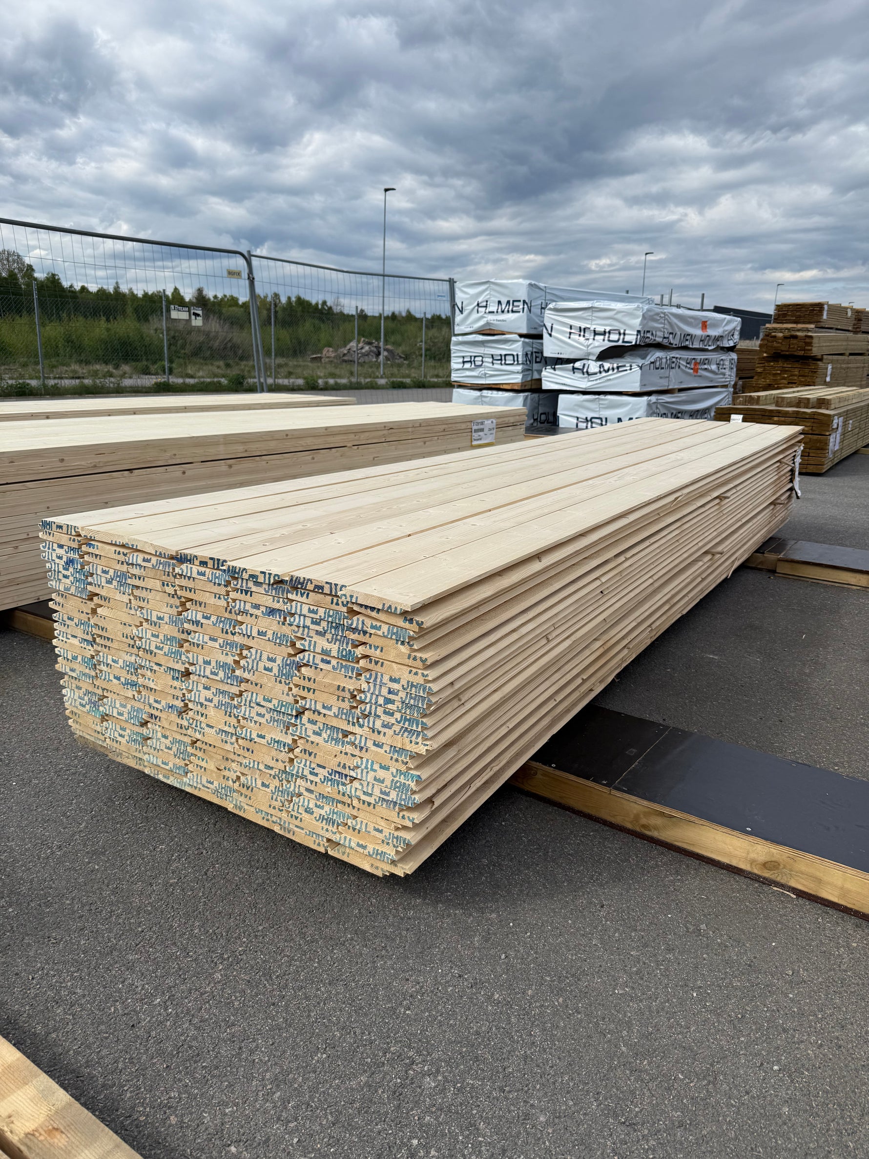 Paket Ytterpanel Dubbelfas Fals 22x145mm 4.20m – 175st (Obehandlad)