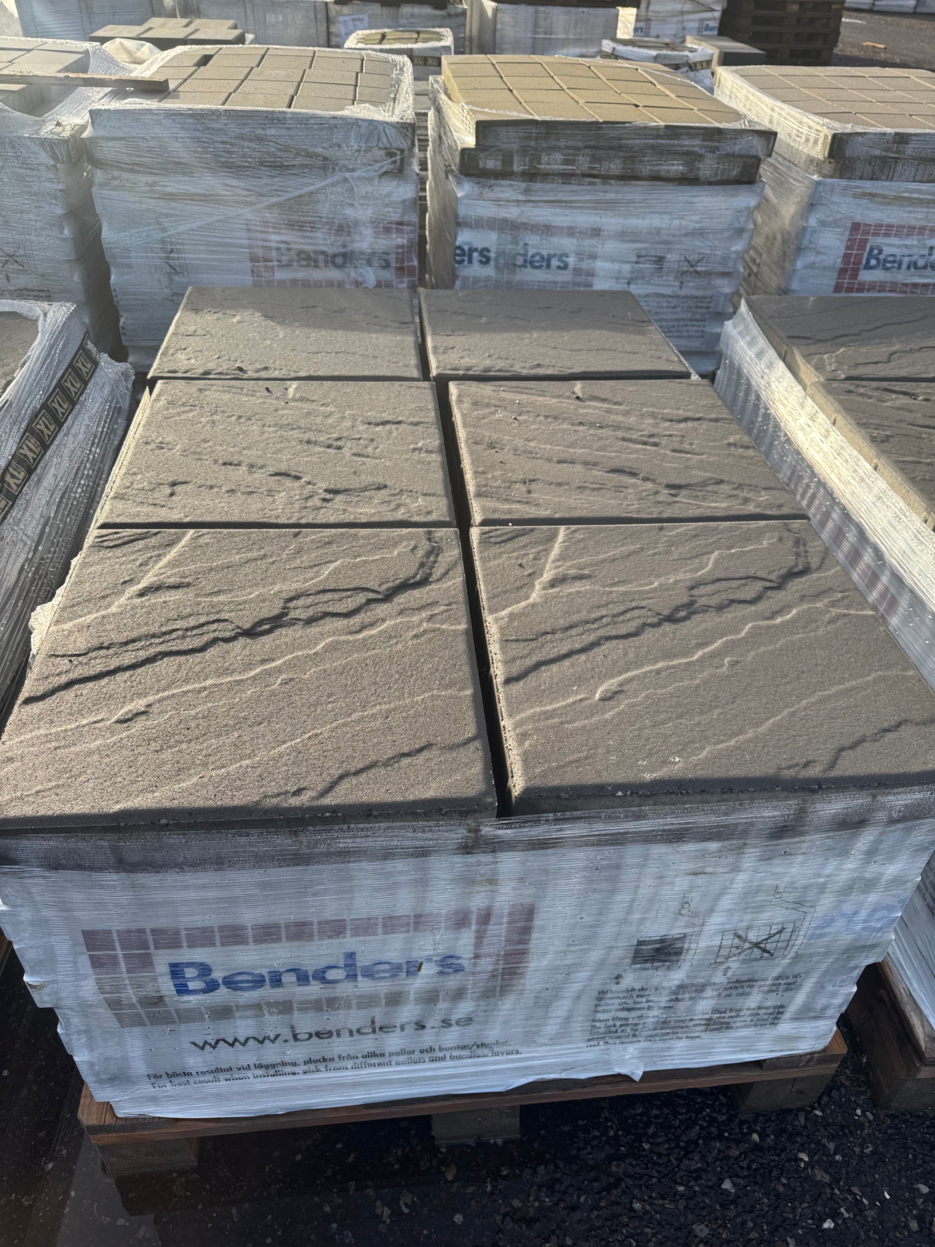 Marksten Cambridge 420x420x50 mm – Grafit 170 kr/kvm