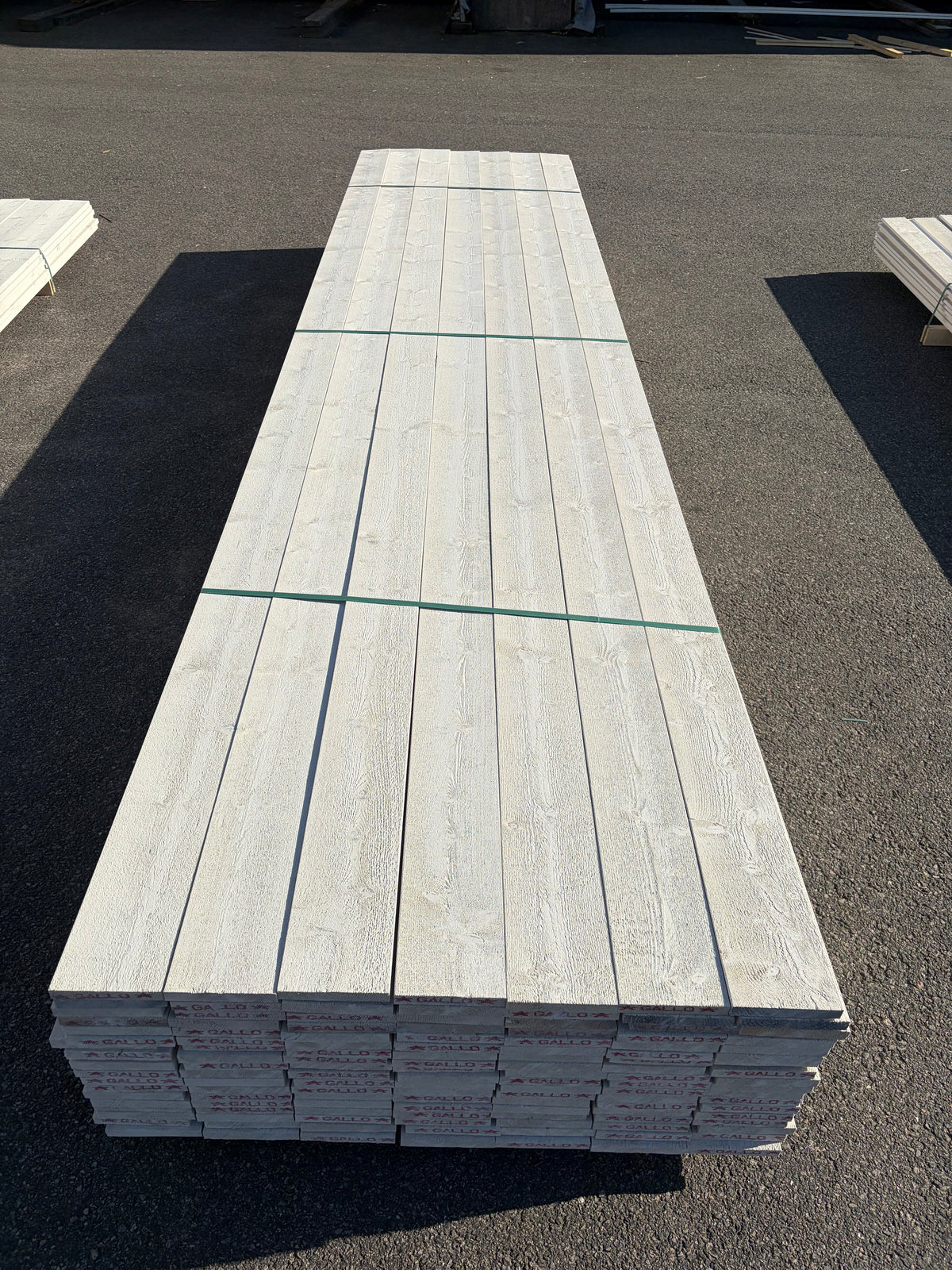 Paket Finsågad ytterpanel 22×145 mm 4,50 m – Vit Grundmålad, 126 st