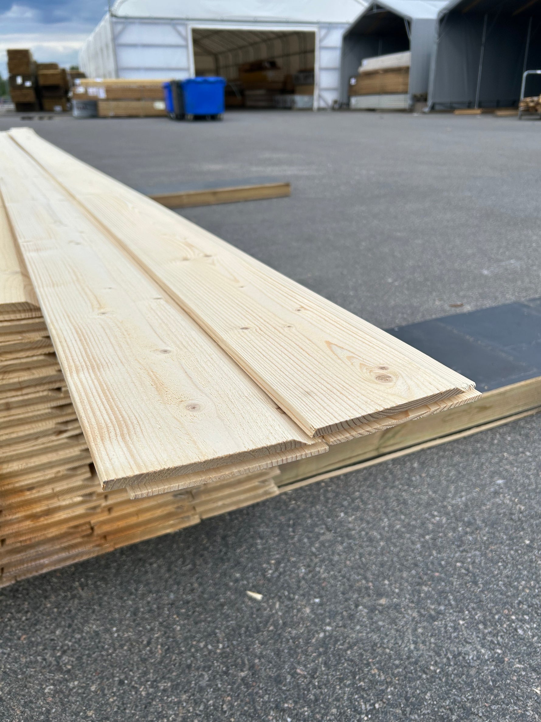 Paket Ytterpanel Enkelfas Fals 22x145mm 4.20m – 121st (Obehandlade)