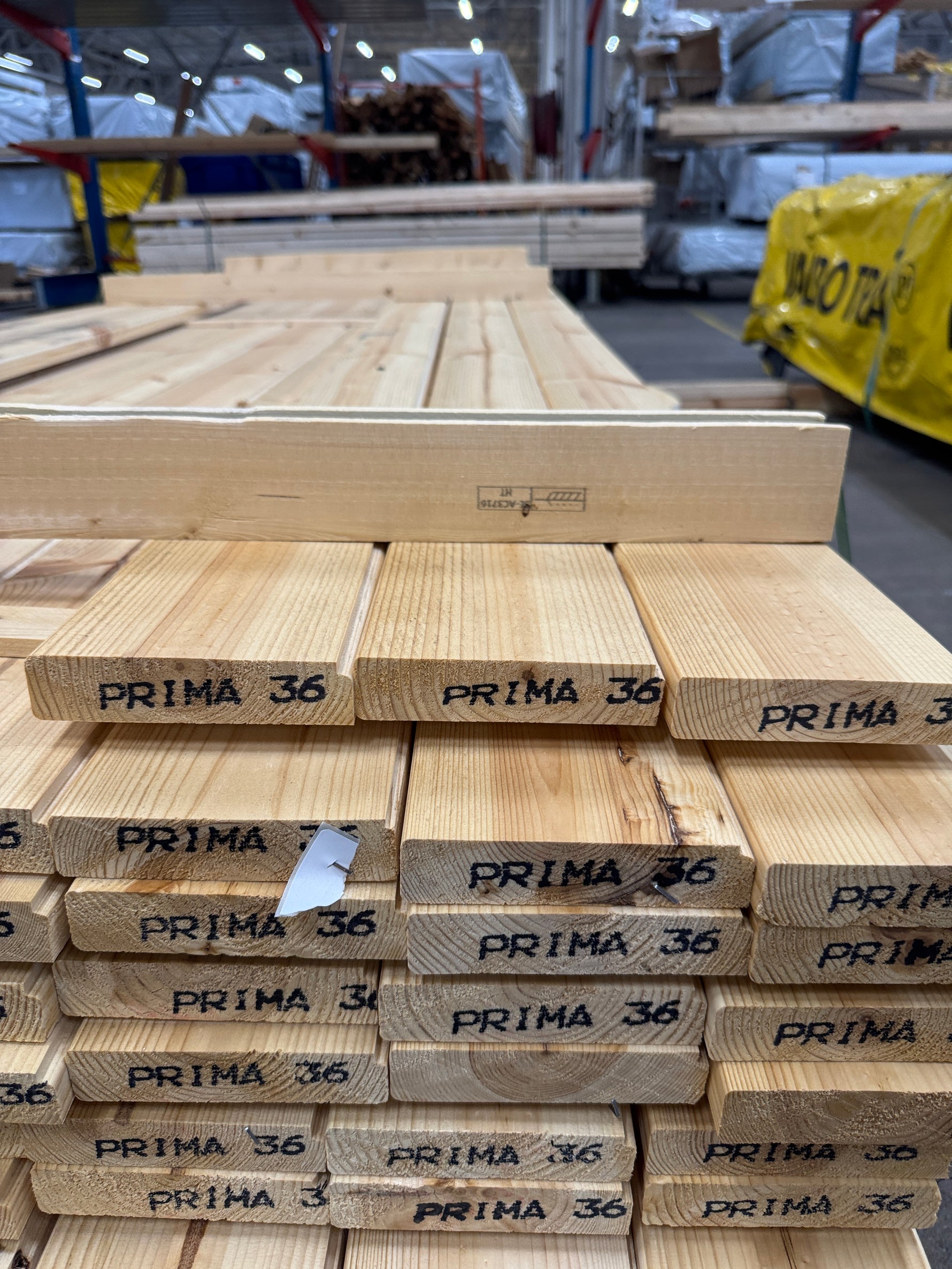 Paket Hyvlade Brädor 28x120mm 3,60m – 95 st Felhyvlade