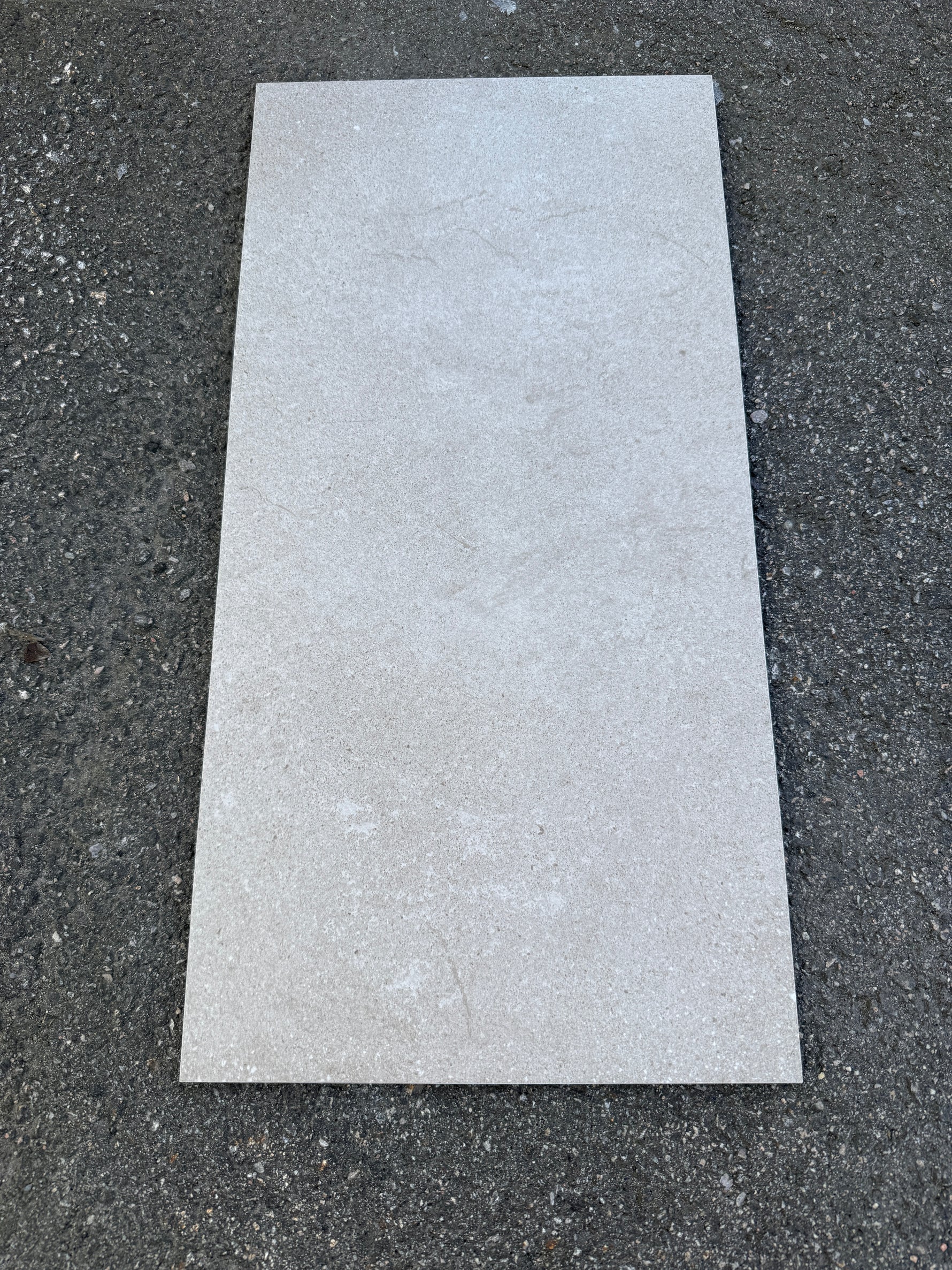 Parti Granitkeramik Tundra Greige 30×60 cm – 48,24kvm