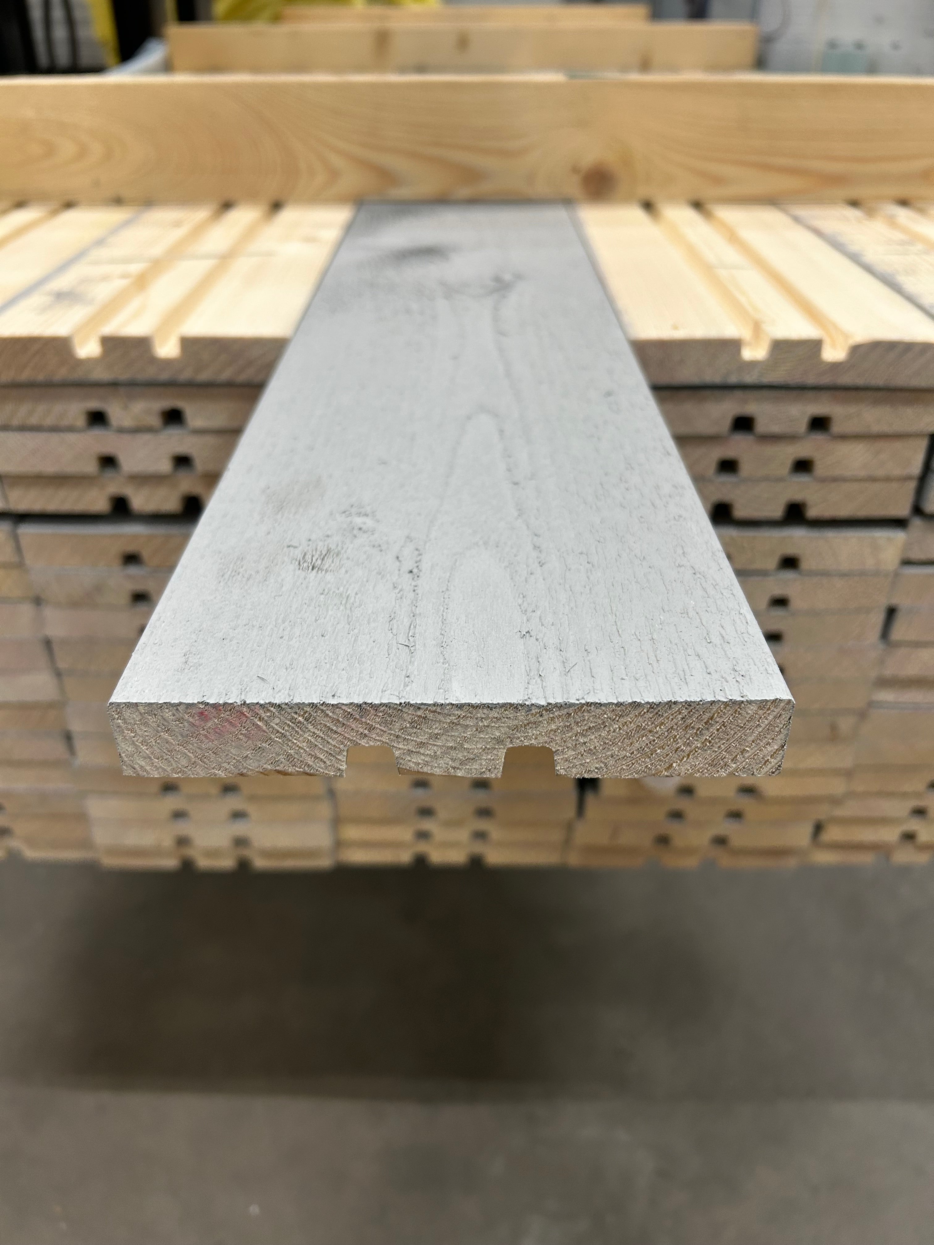 Paket Finsågad Panel 21x145 mm – 105 st (3,0 m, Målad NCS S 3000-N x2)