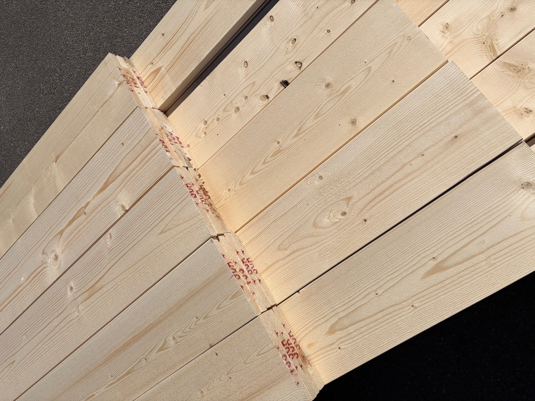 Paket Finsågade Brädor 22x195mm, 130st (4.2–5.4m) Andra Sortering