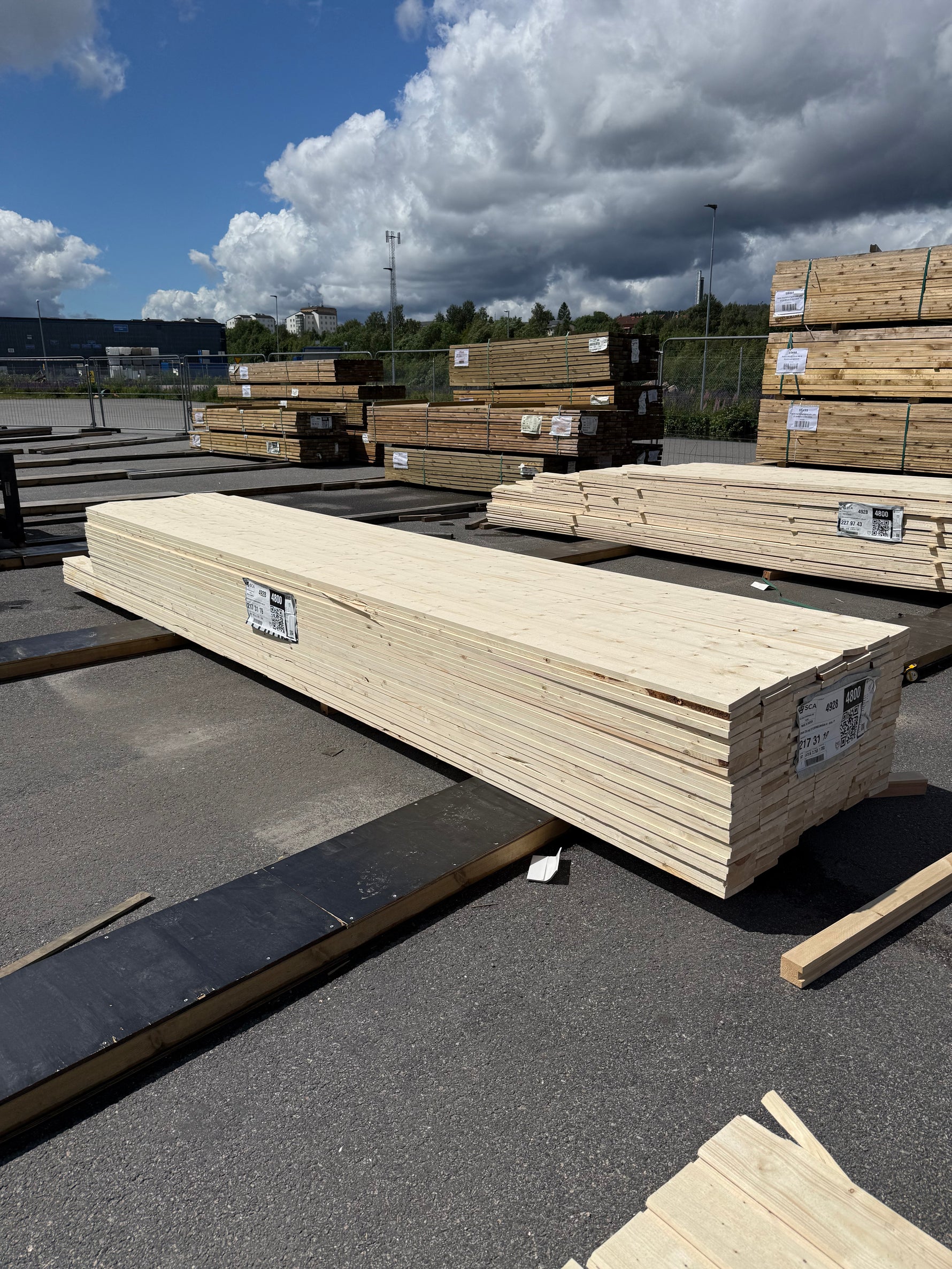 Paket Finsågade Brädor 22x145mm, 181st 4,80–5,40m (Andra-sortering)