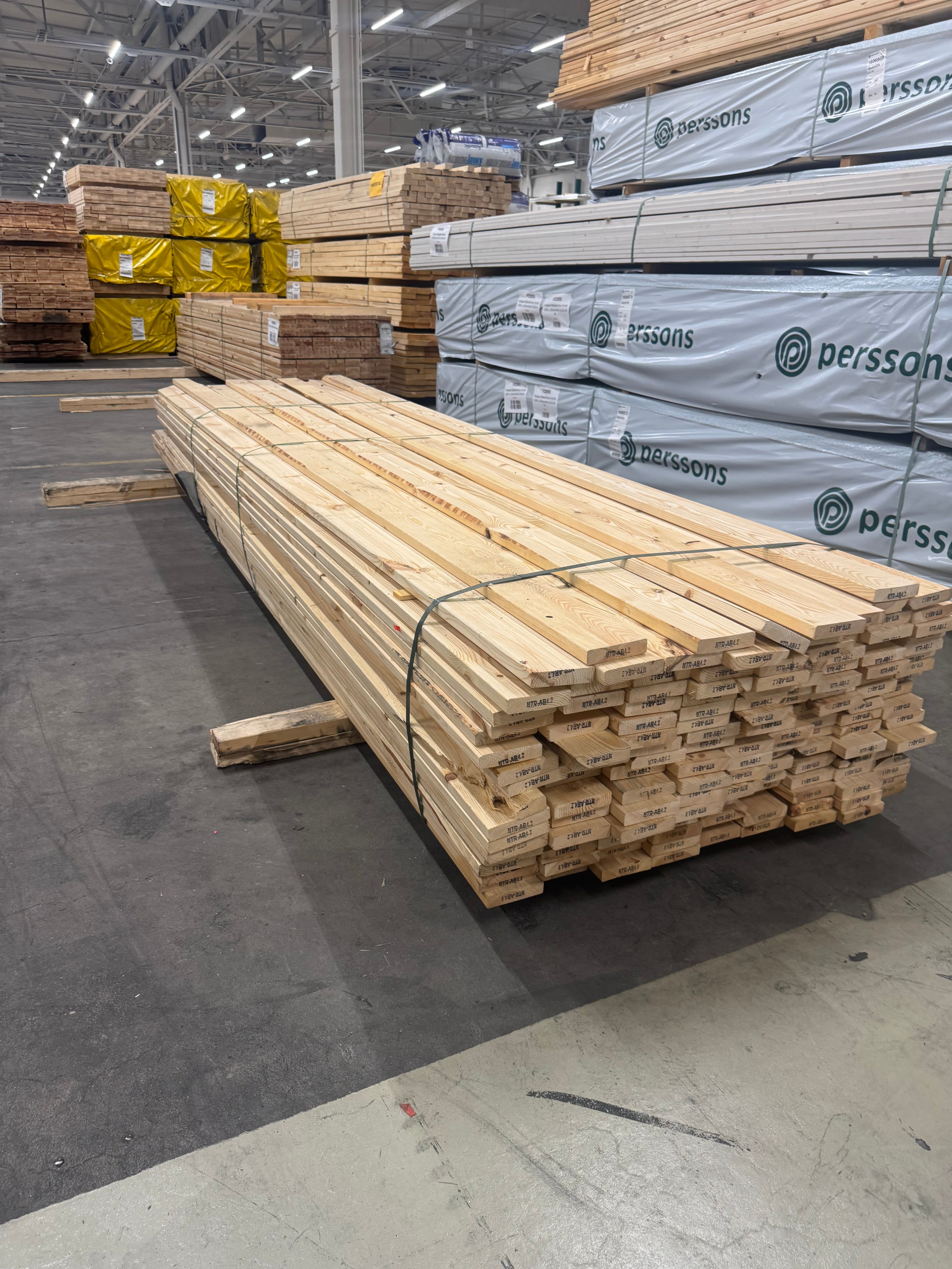Paket Hyvlad 28x120mm Obehandlad 155st