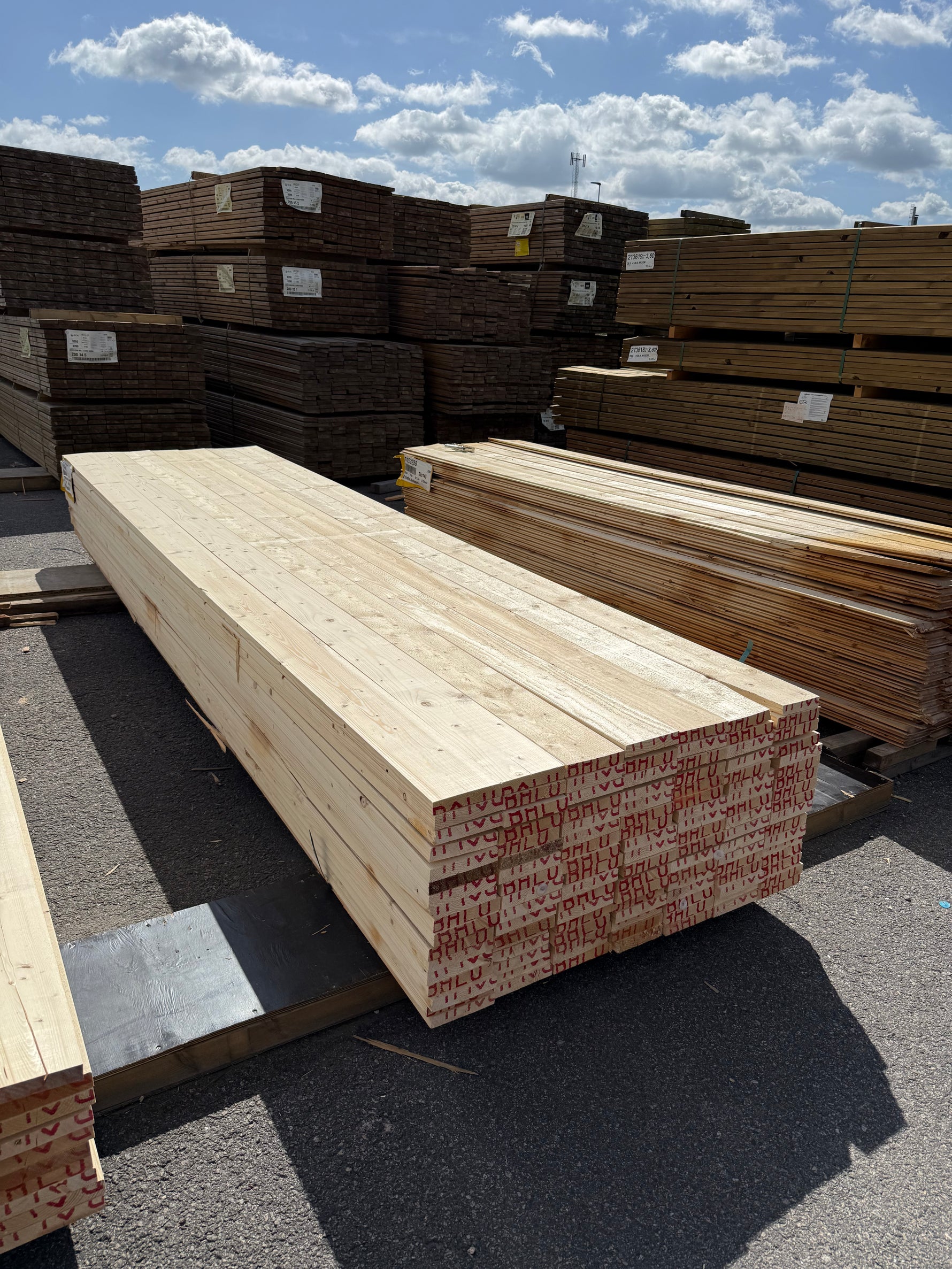 Paket Finsågade Brädor 28x145mm, 119st 3,90m