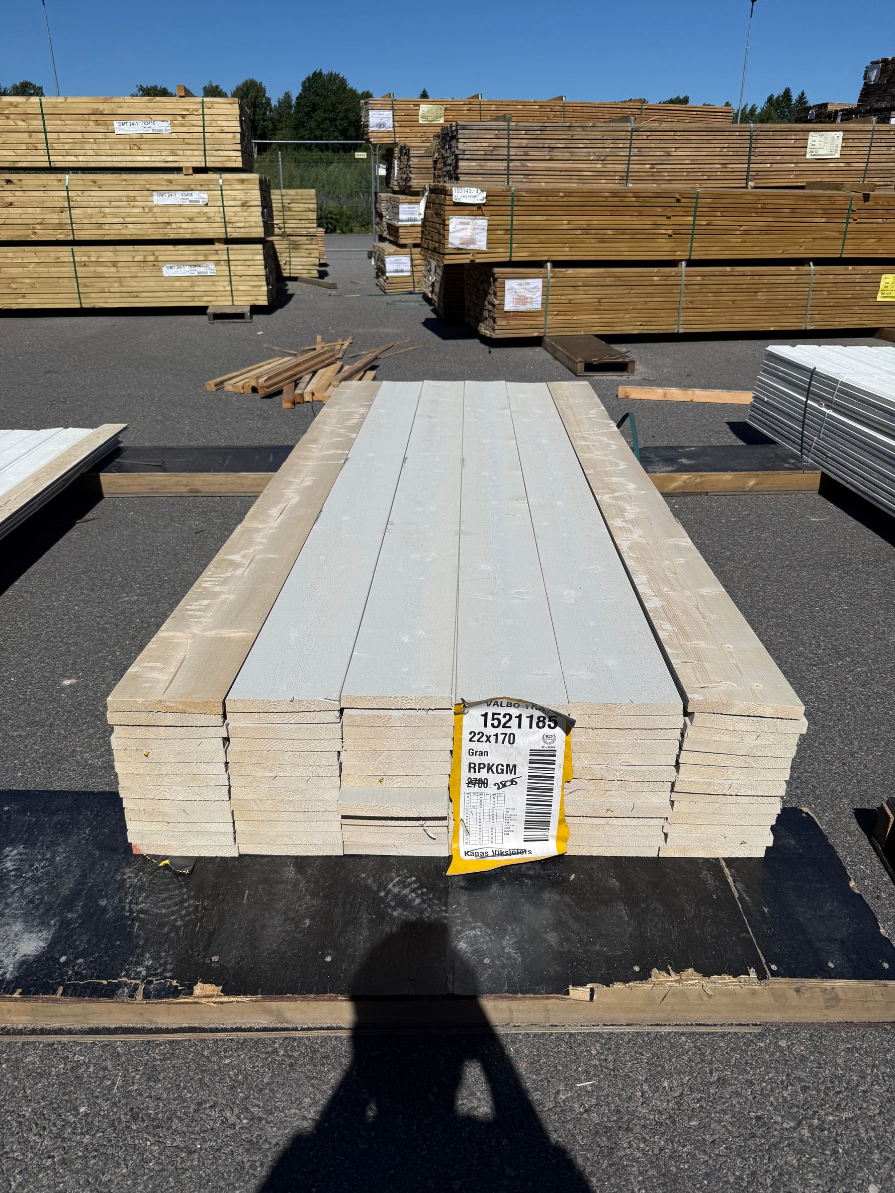 Paket Finsågade Brädor 22x170mm, 78st 2.50m Grundmålad