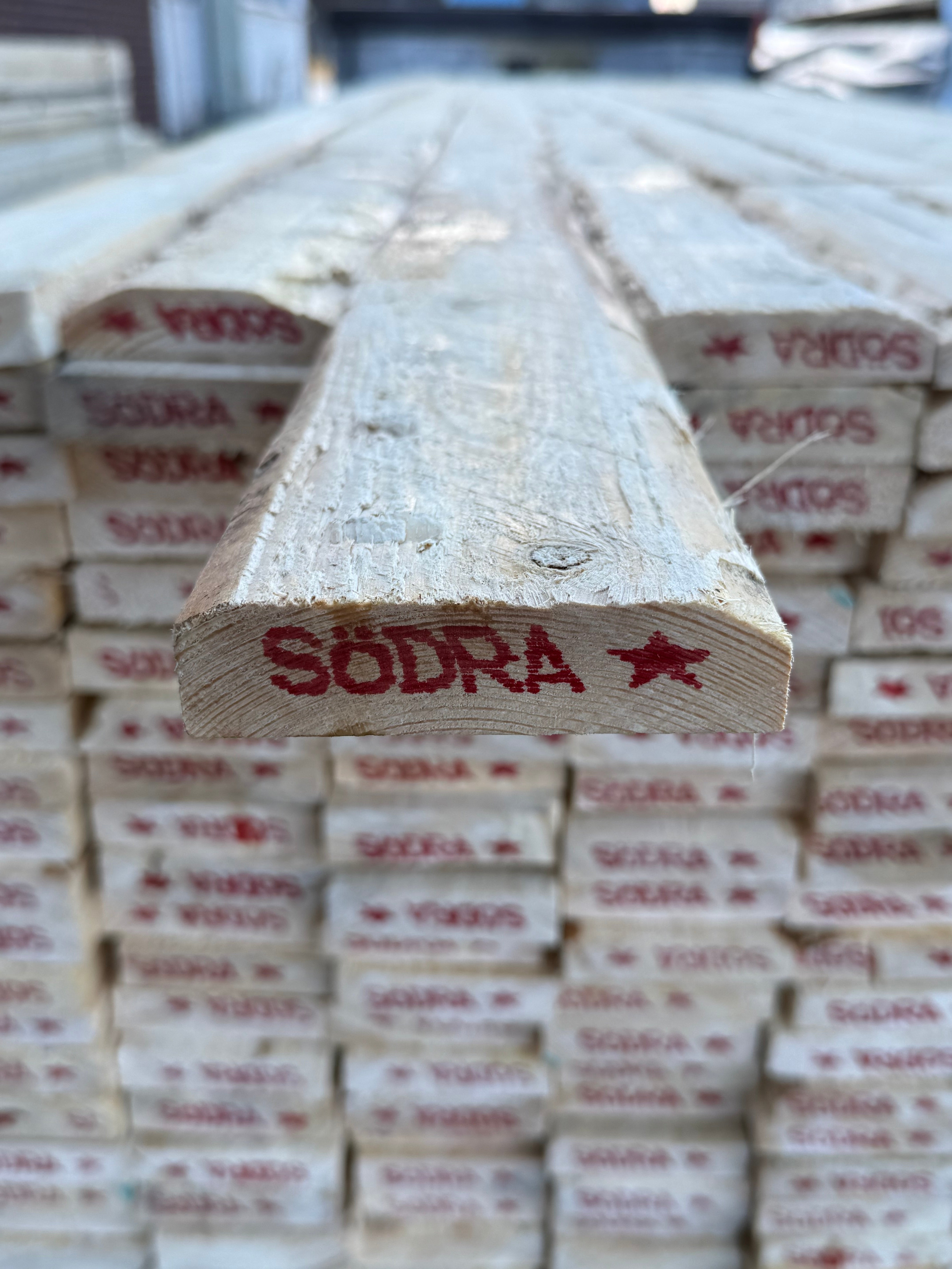 Paket Brädor 25x100mm Råsågade – 249 st (3,6–4,8 m, gran, obehandlad)