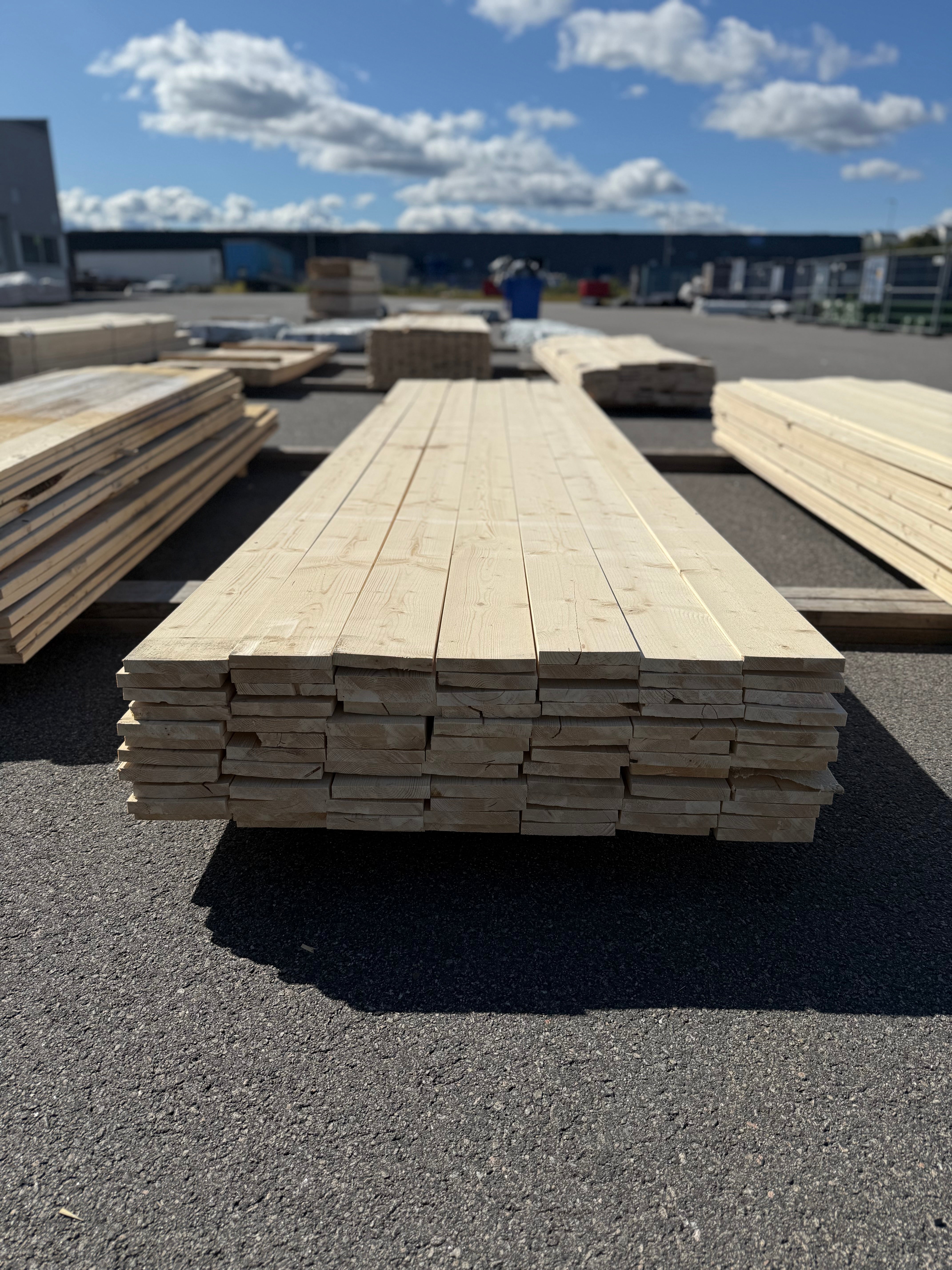 Paket Finsågad Panel 22x145mm 85st 4.20–5.40m – Andra sortering