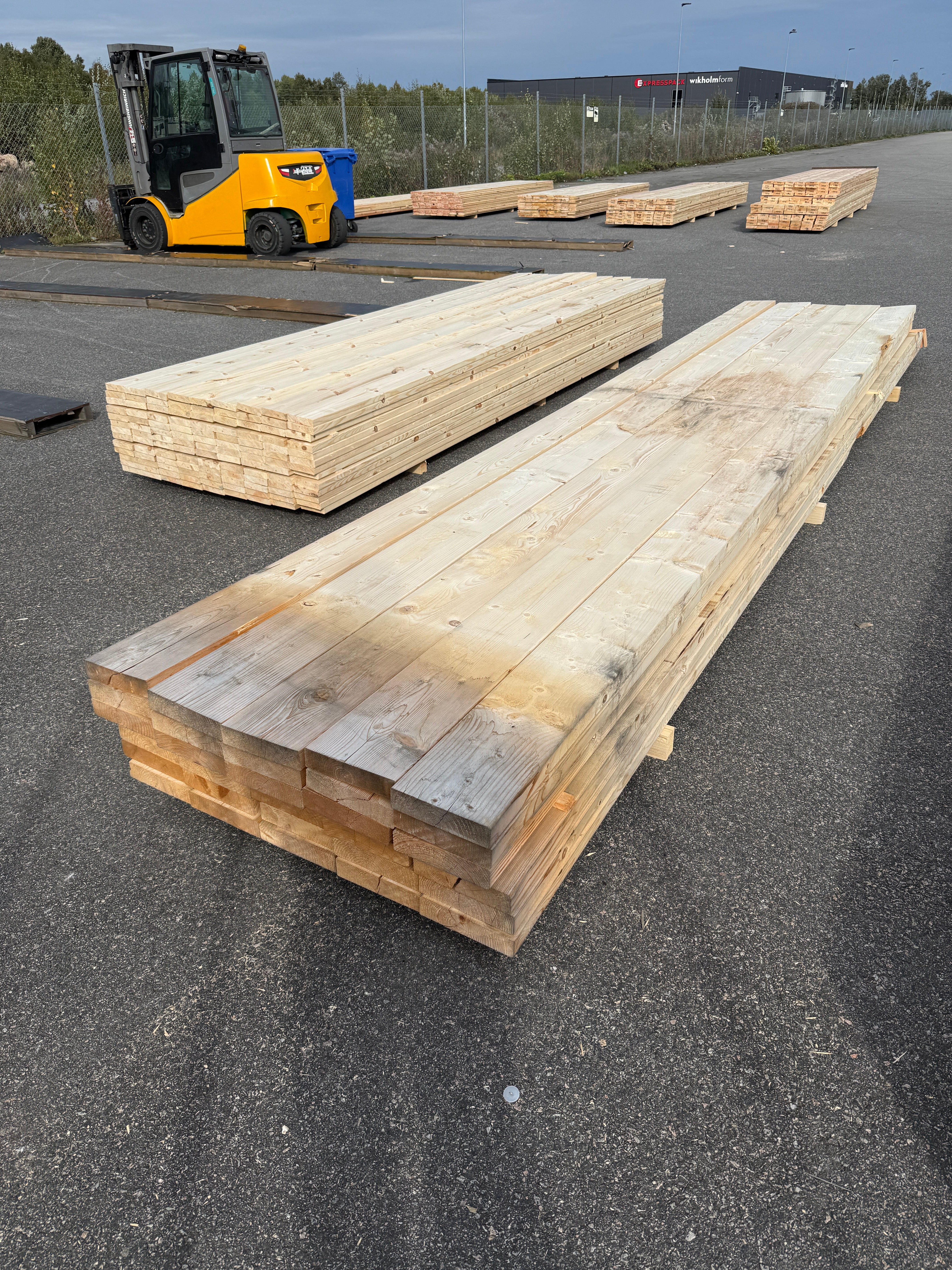 Paket Reglar 45x195mm Gran 5.10-5.40m (mögel/fuktskadat)