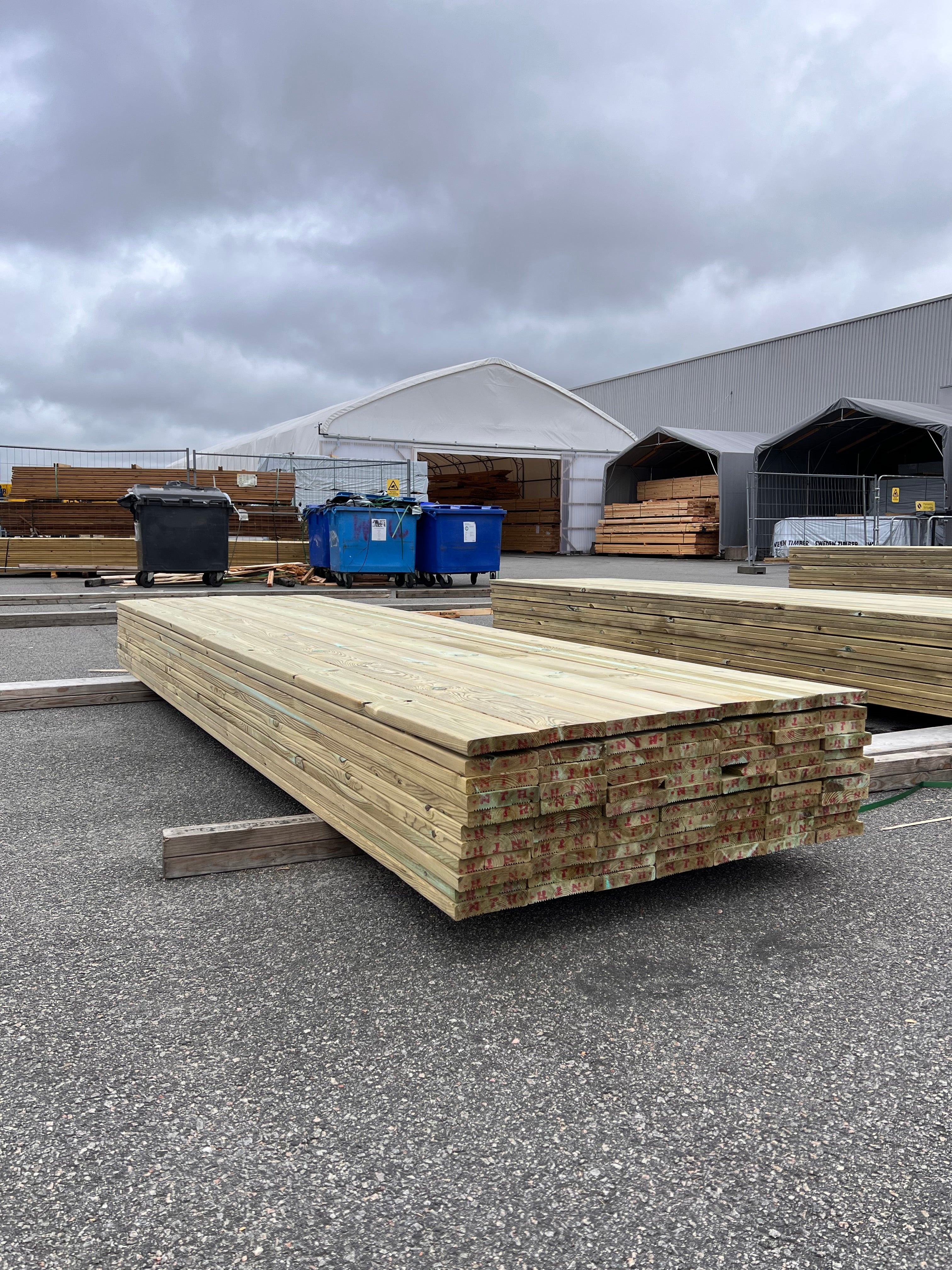 Tryckimpregnerad Rillad Trall 27x145 3,60 m – 77 st (B-sortering)