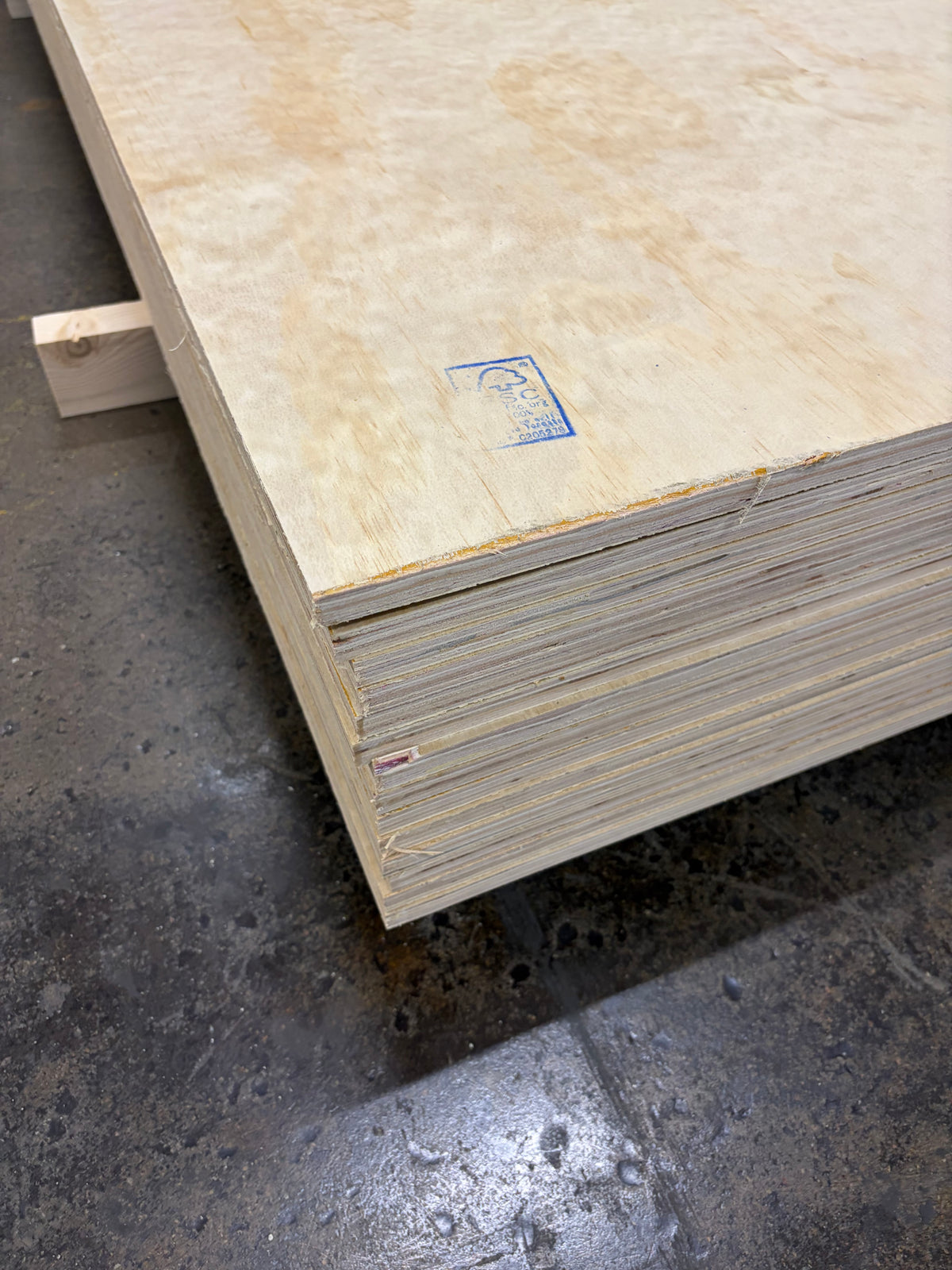 Paket Konstruktionsplywood K-Plywood 15x900x2500mm - 14st