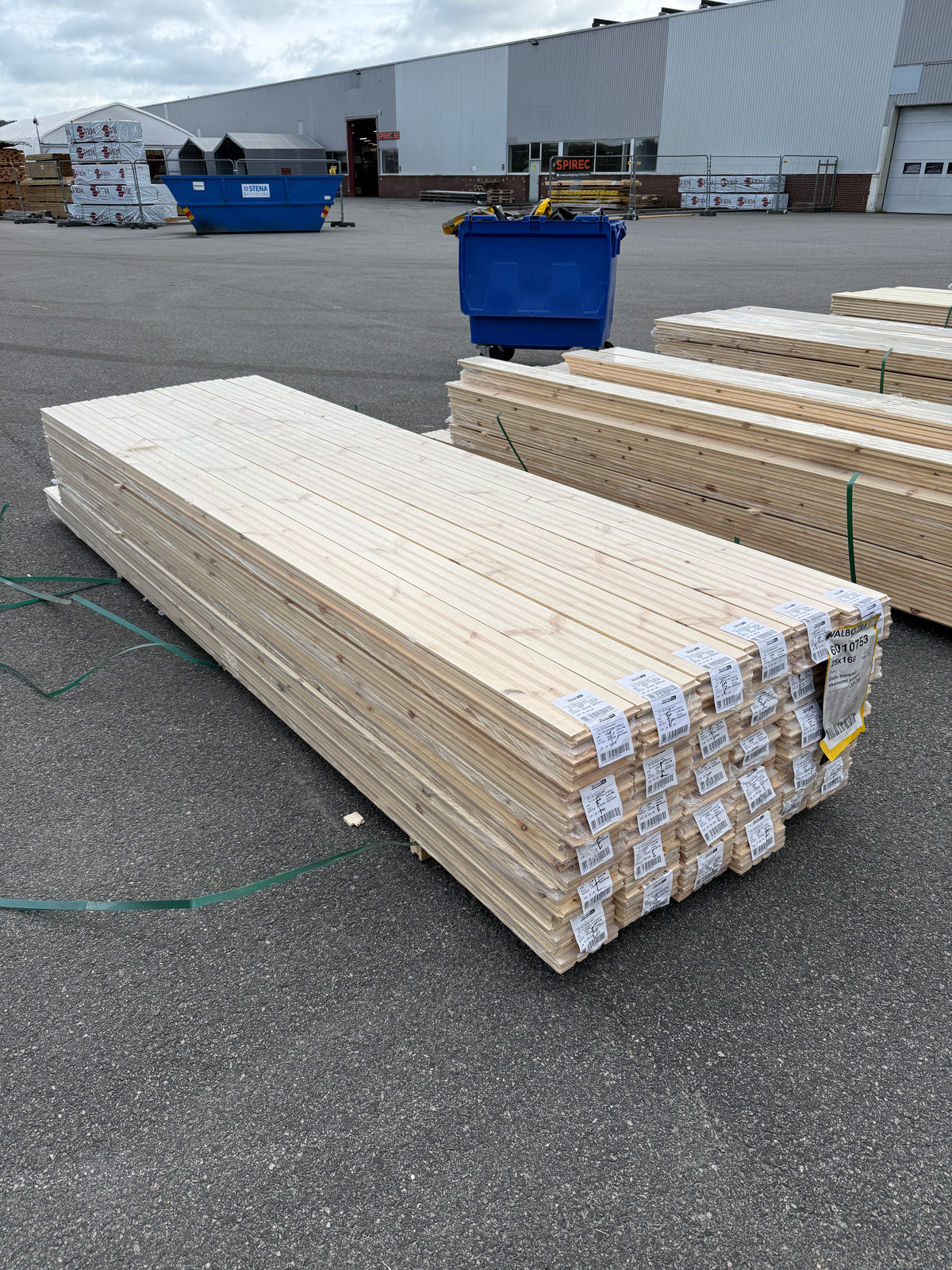 Parti Massivt Furugolv Borstad Ljusgrå Ekonomi 25x160 mm – ca 64,32 m²