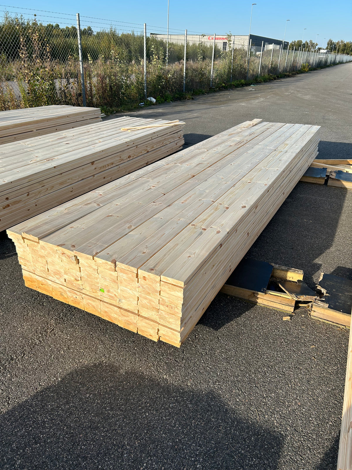 Paket Obehandlad Rillad Furu Trall 28×120 mm (4,50 m) 135 st