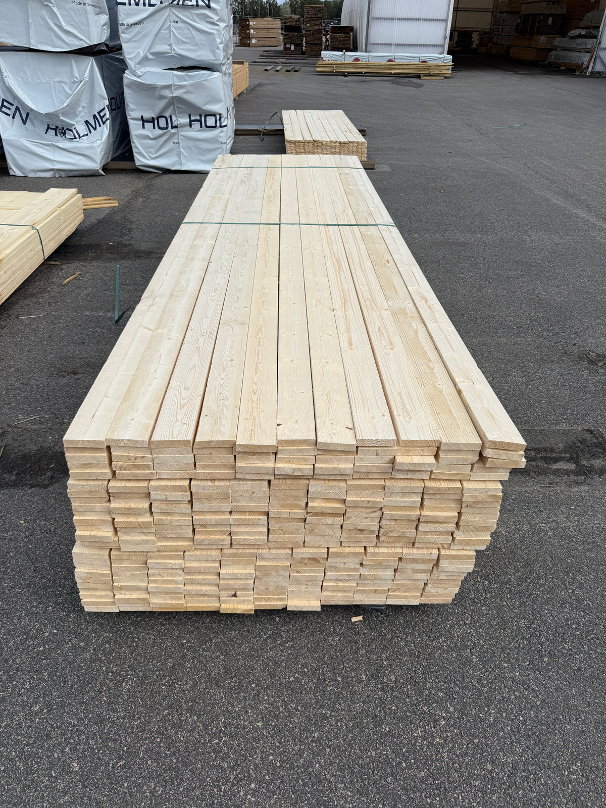 Paket Finsågade Brädor 22x95 mm – 3,60m 275st (Obehandlade)