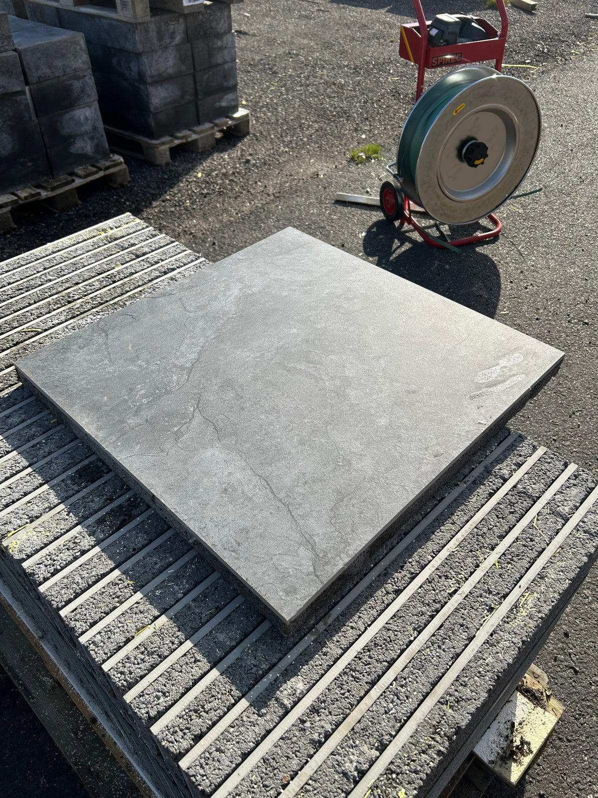 Pall GeoCeramica Marmorsten Svart 600×600×40 mm – 28 st, 10,08 m²
