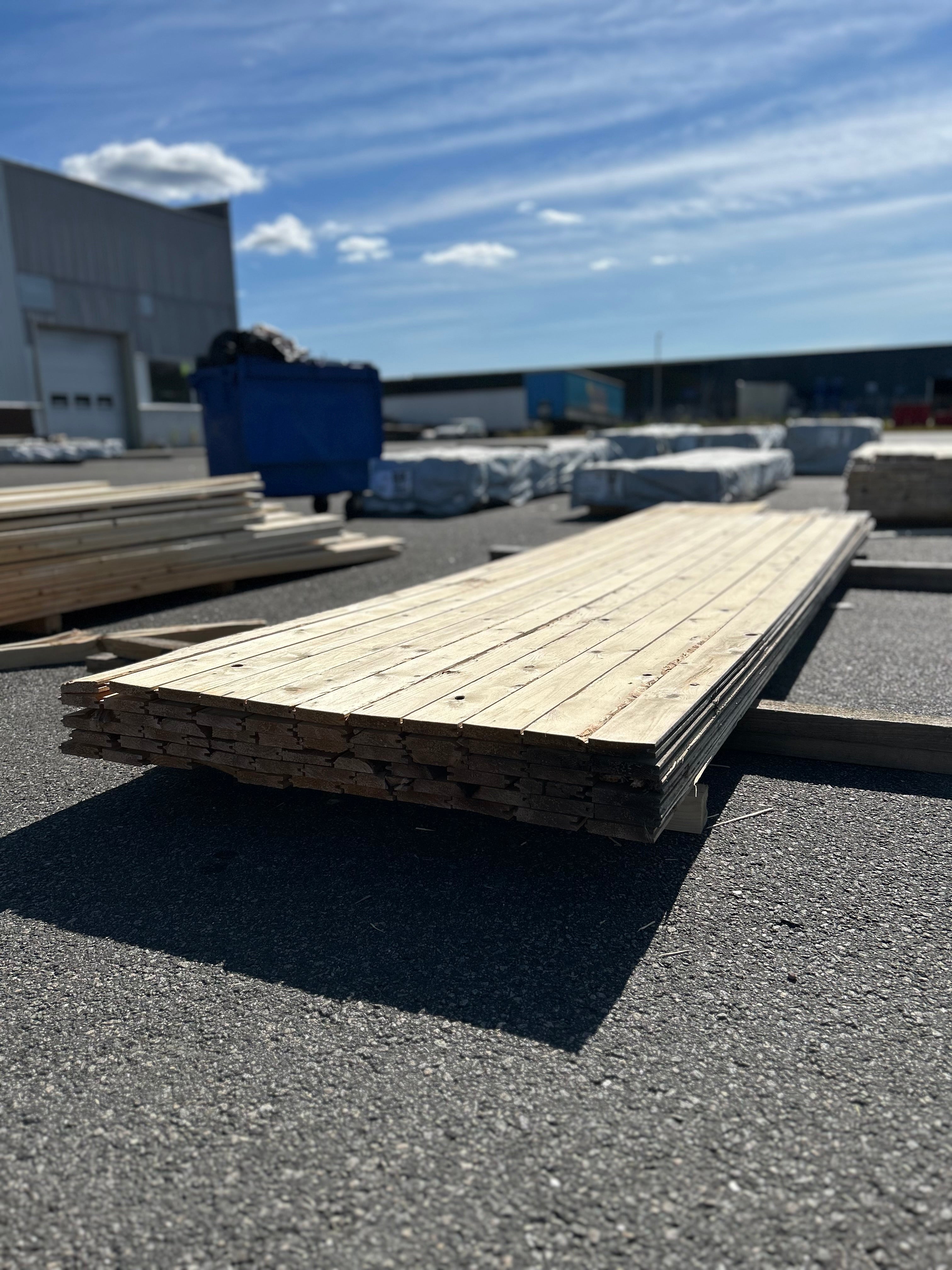 Paket Råspont 20x100mm 65st 3.60–4.20m – Andra sortering