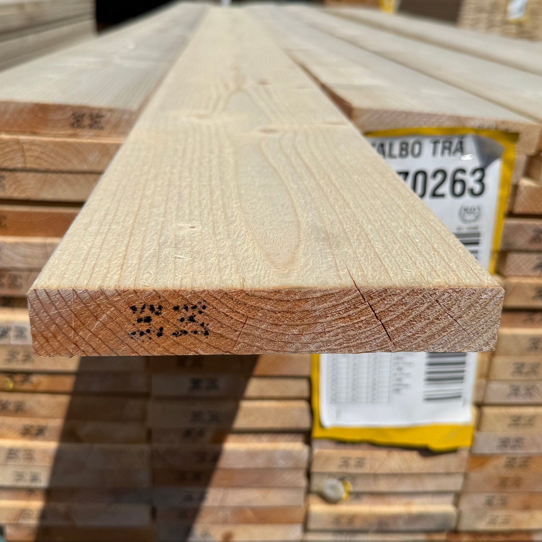 Paket Finsågade Brädor 28x170mm, 102st 3,30m
