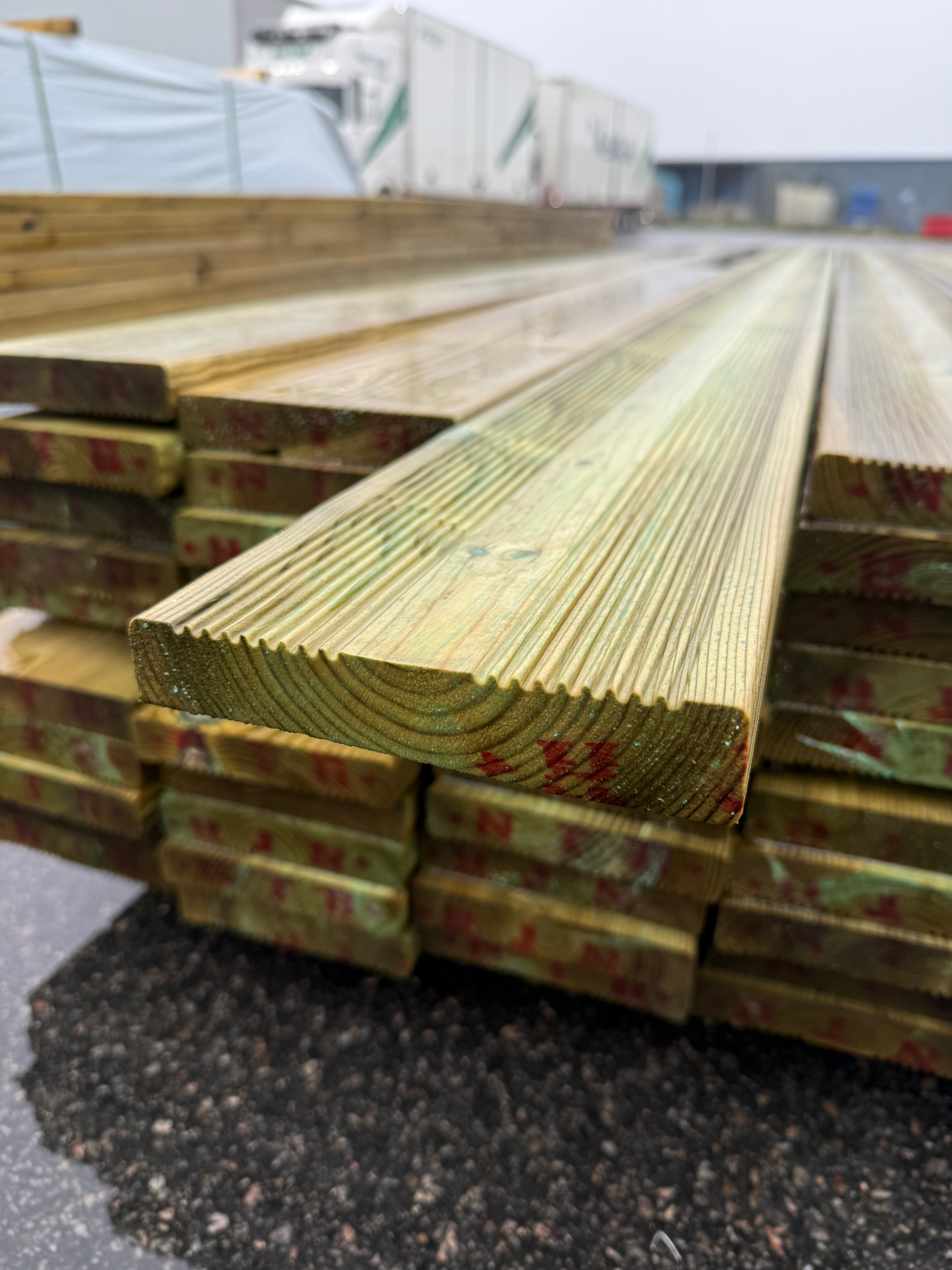 Paket Tryckimpregnerad Rillad Trall 27x145mm 5.40m- 70st (B-Sortering)