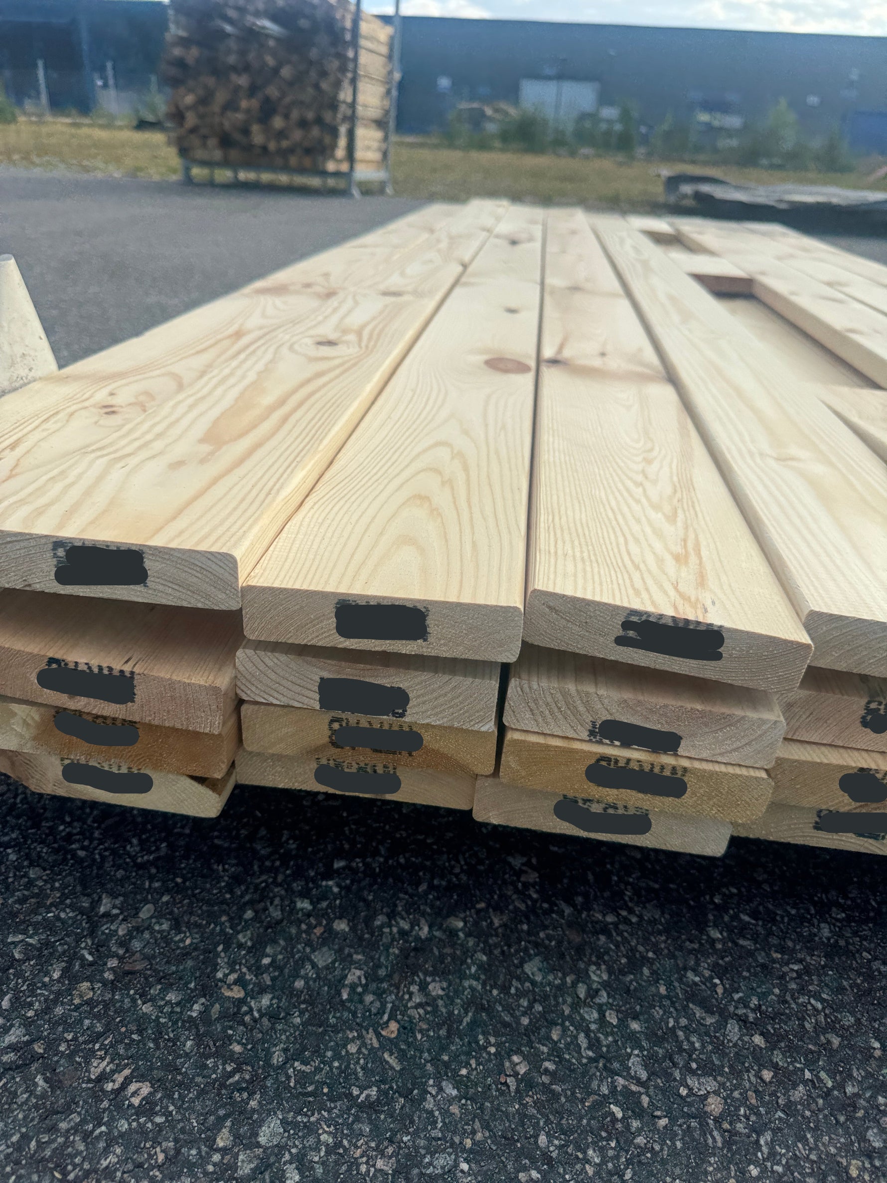 Paket Hyvlad 28x120 – 35st – 2.70 m – ANDRASORTERING