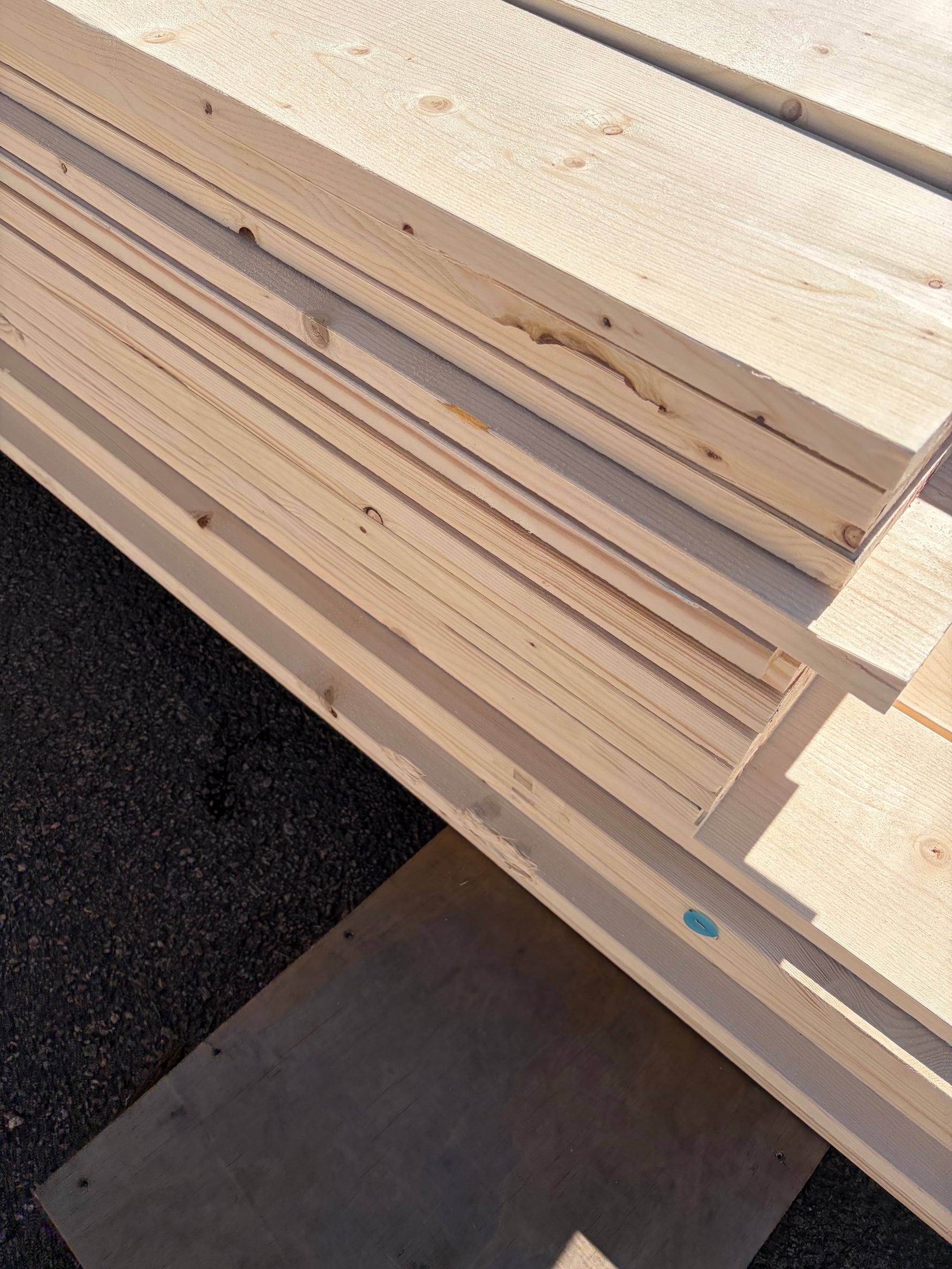Paket Finsågade Brädor 22x195mm, 130st 3,60–4,20m (Andra sortering)