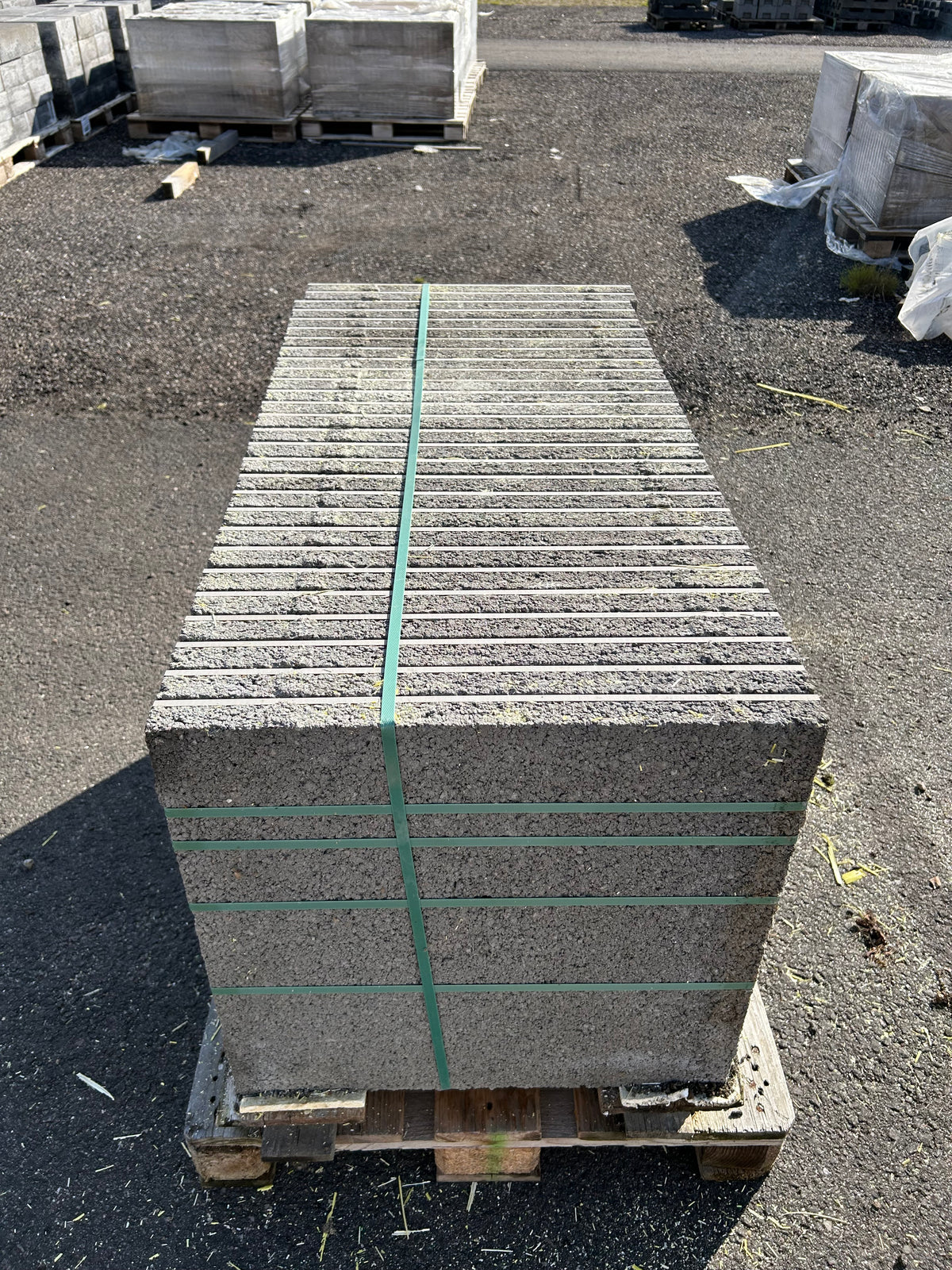 Pall GeoCeramica Impasto Grå 600×600×40 mm – 28 st, 10,08 m²