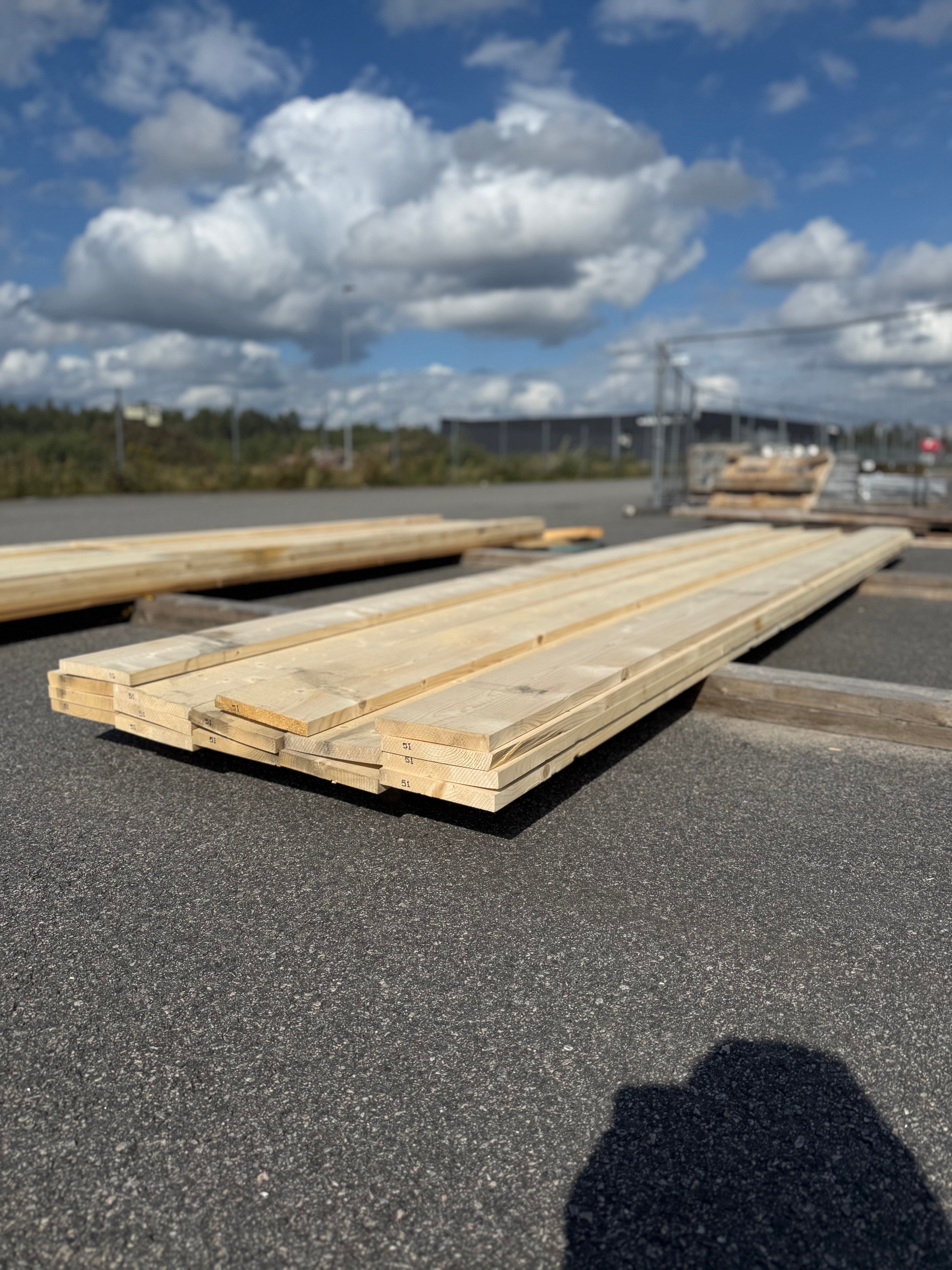 Paket Ytterpanel 28x220 – Gran (16 st, 5,1 m)